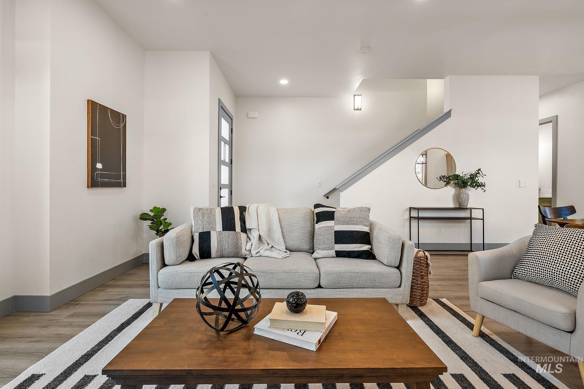 6825 W Ustick, Boise, Idaho 83704, 3 Bedrooms, 2.5 Bathrooms, Residential For Sale, Price $569,000, 98945349