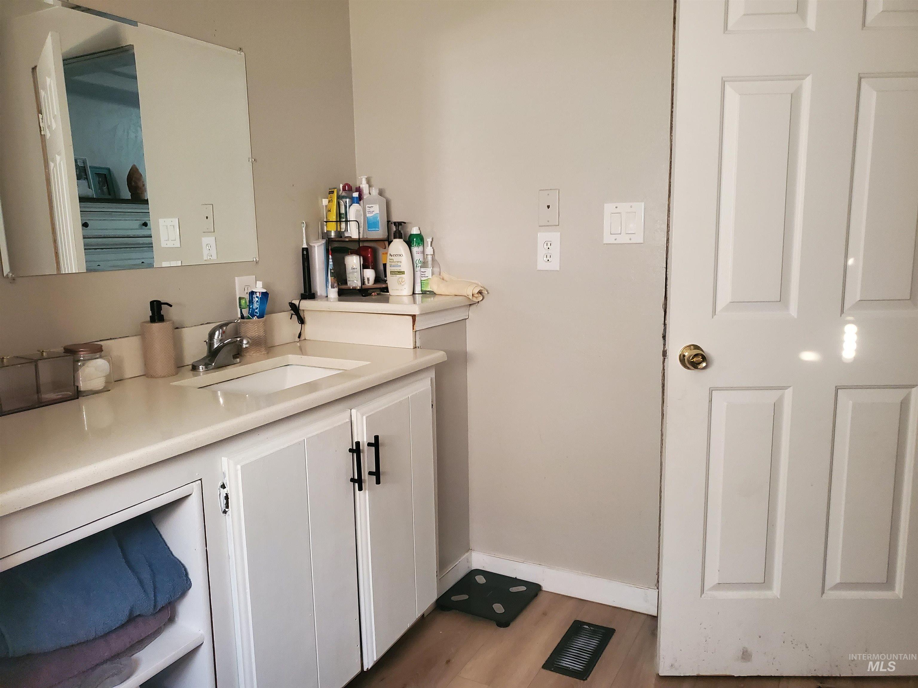 1410 W Flamingo Ave., Nampa, Idaho 83651, 4 Bedrooms, 2 Bathrooms, Residential For Sale, Price $107,990,MLS 98945416