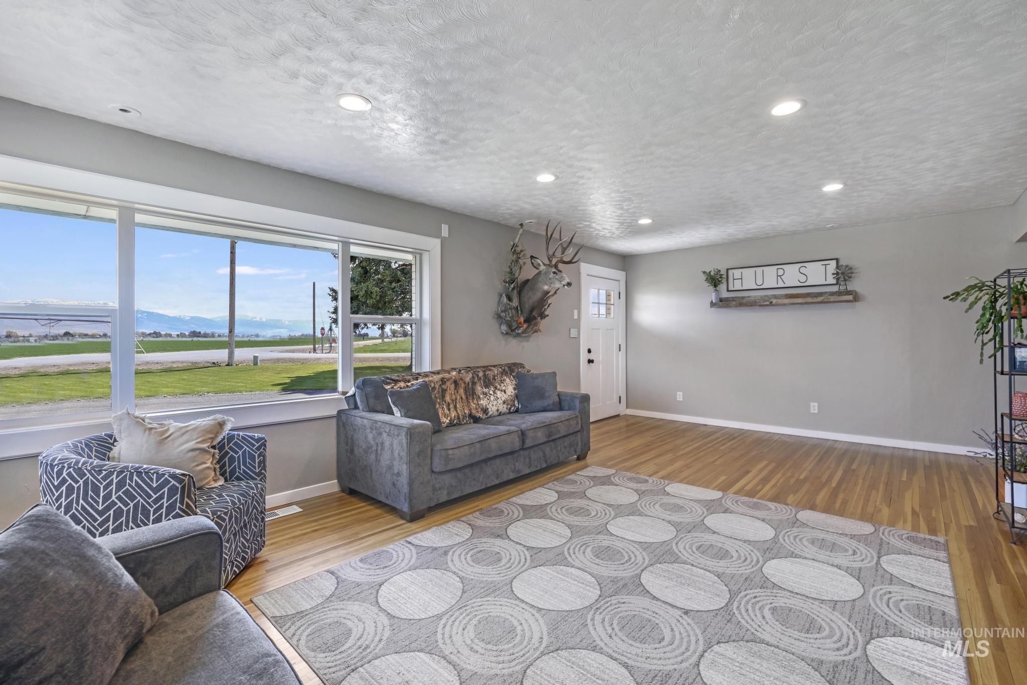 294 S 100 W, Burley, Idaho 83318-0000, 4 Bedrooms, 3 Bathrooms, Residential For Sale, Price $650,000, 98945515