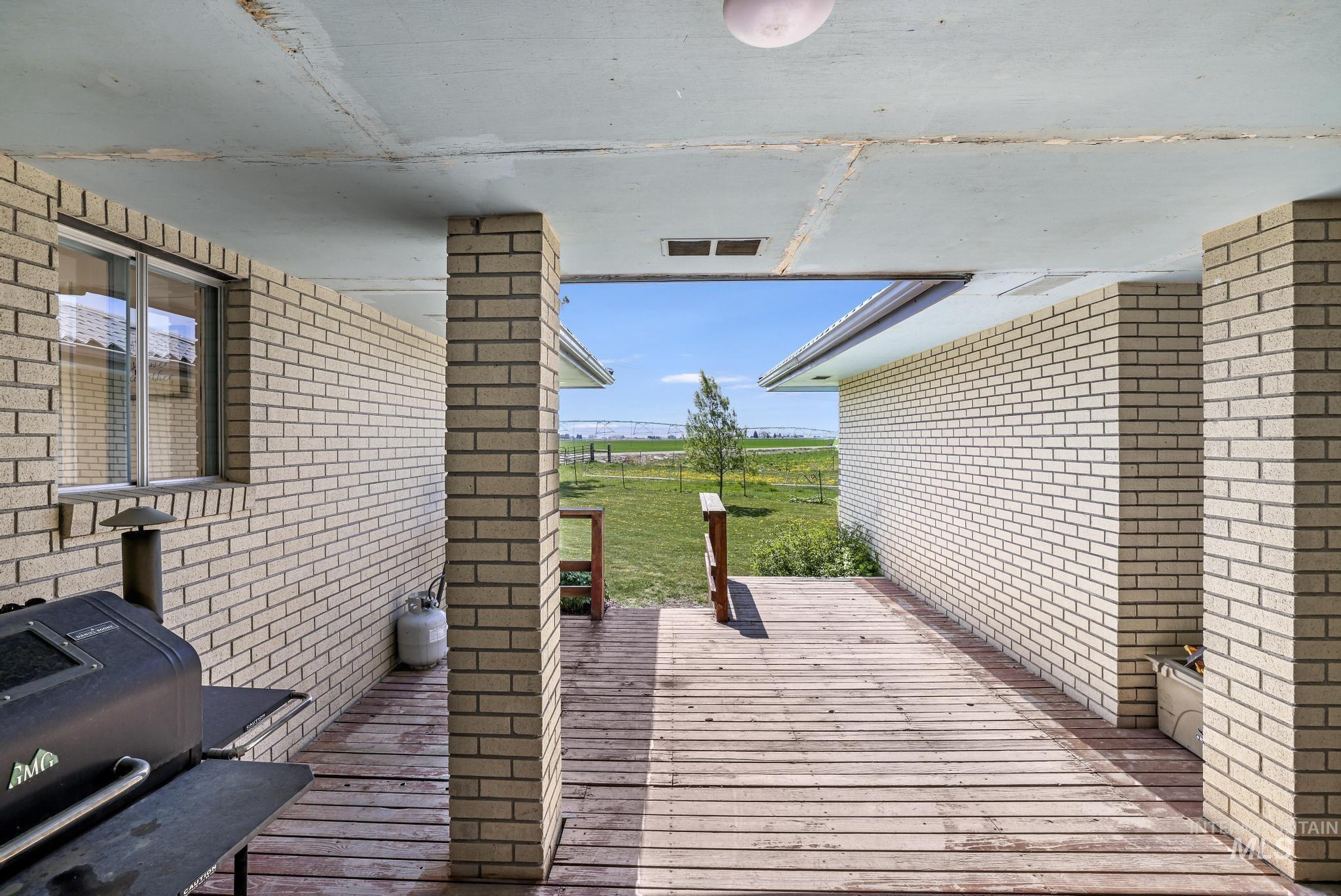 294 S 100 W, Burley, Idaho 83318-0000, 4 Bedrooms, 3 Bathrooms, Residential For Sale, Price $650,000, 98945515