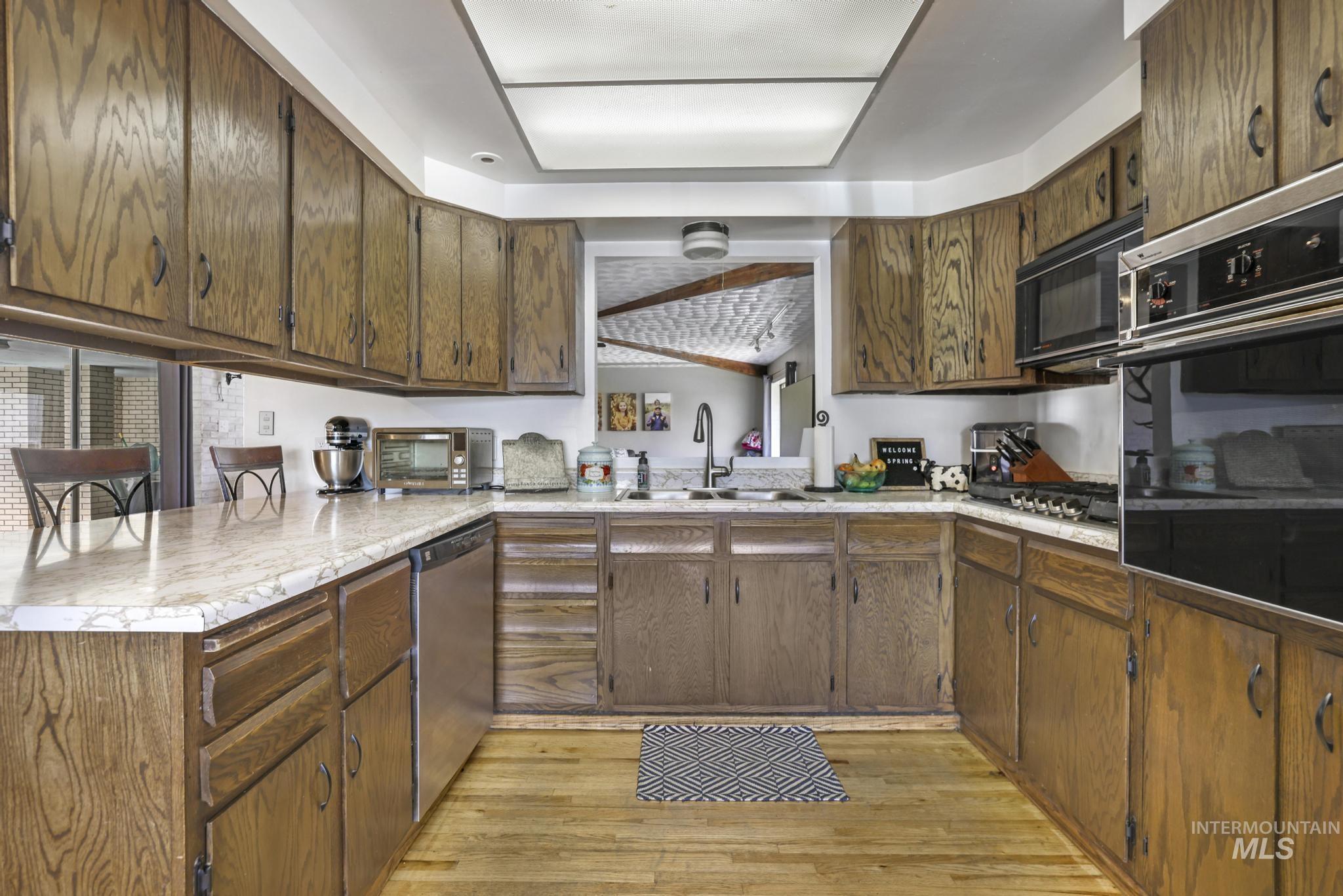 294 S 100 W, Burley, Idaho 83318-0000, 4 Bedrooms, 3 Bathrooms, Residential For Sale, Price $650,000, 98945515