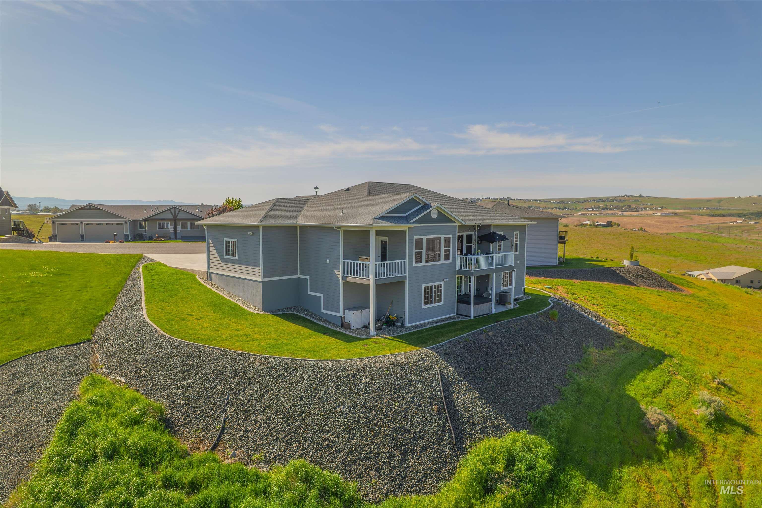 2510 Westridge Court, Clarkston, Washington 99403, 4 Bedrooms, 3 Bathrooms, Residential For Sale, Price $675,000,MLS 98945655