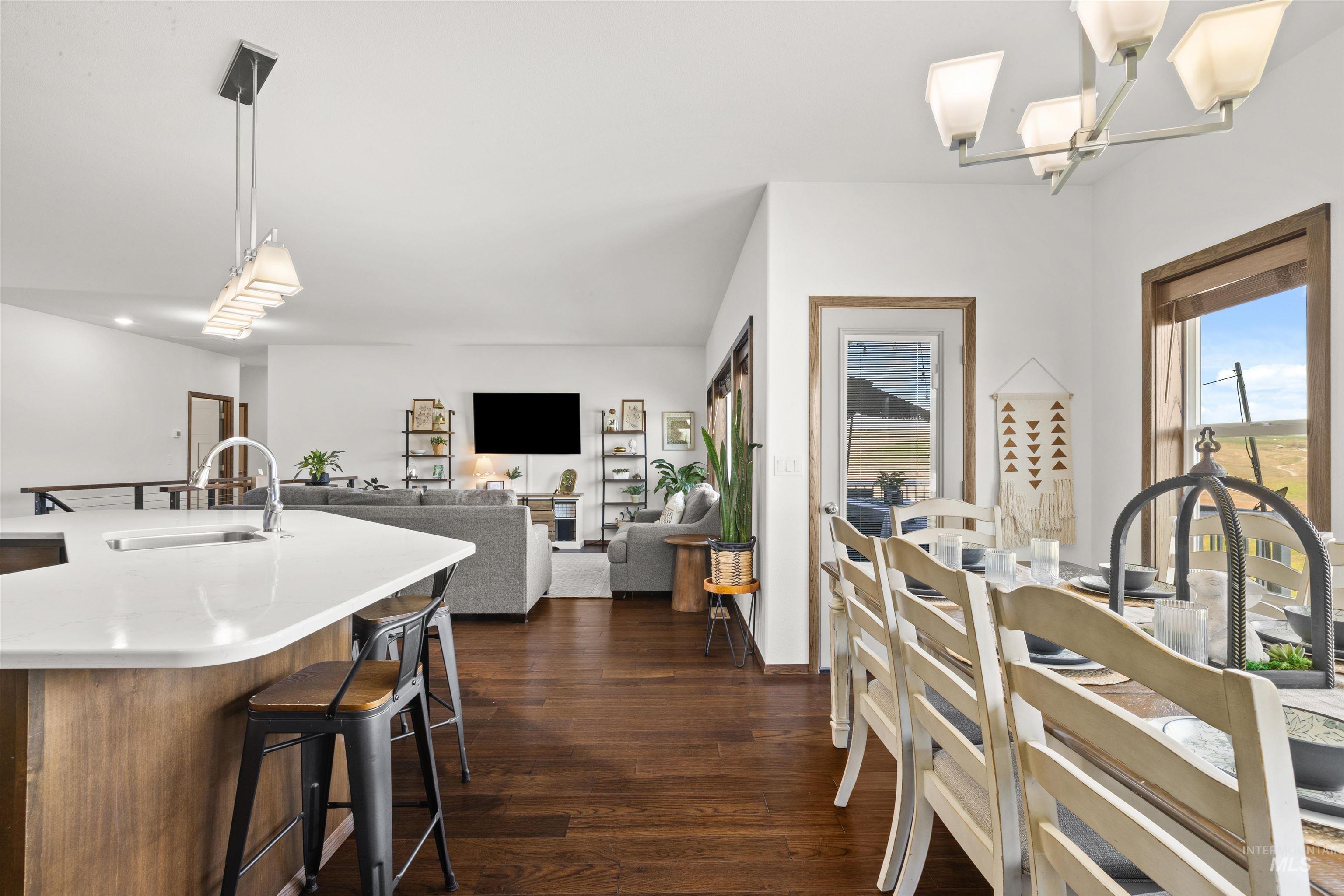 2510 Westridge Court, Clarkston, Washington 99403, 4 Bedrooms, 3 Bathrooms, Residential For Sale, Price $675,000,MLS 98945655