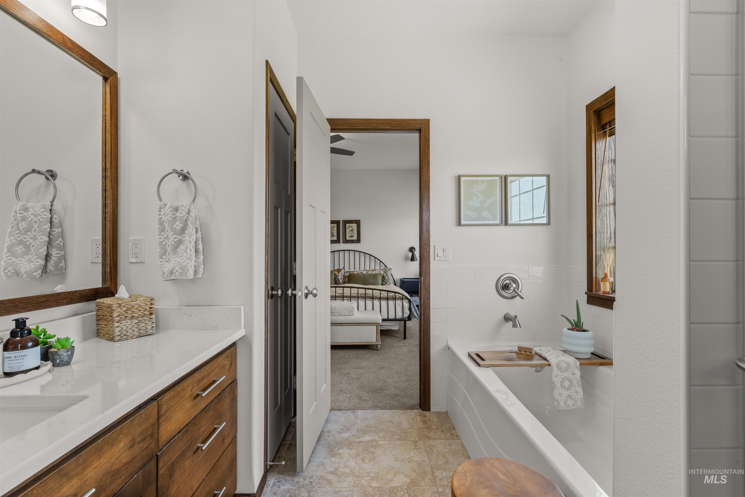 2510 Westridge Court, Clarkston, Washington 99403, 4 Bedrooms, 3 Bathrooms, Residential For Sale, Price $675,000,MLS 98945655