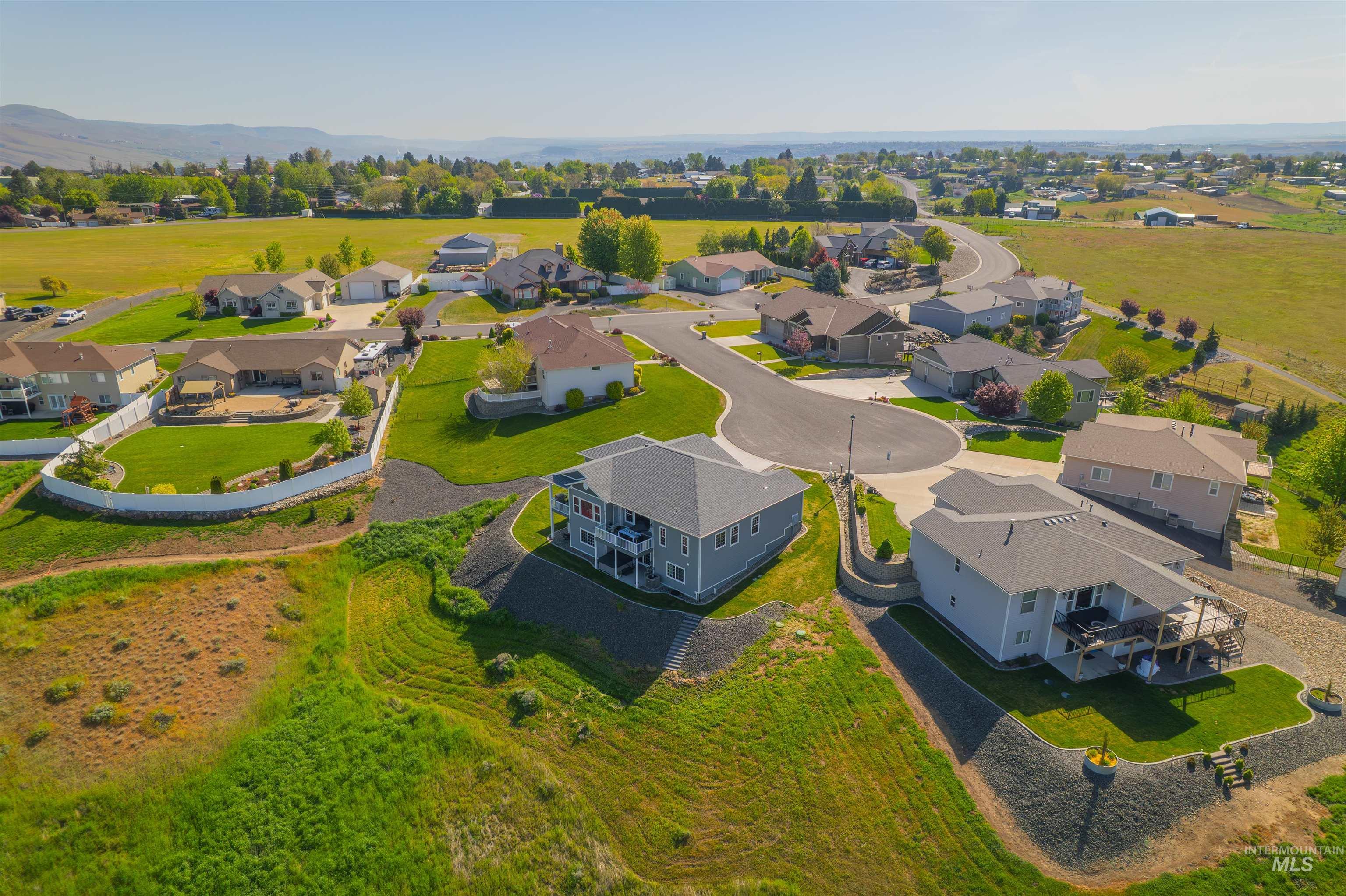 2510 Westridge Court, Clarkston, Washington 99403, 4 Bedrooms, 3 Bathrooms, Residential For Sale, Price $675,000,MLS 98945655