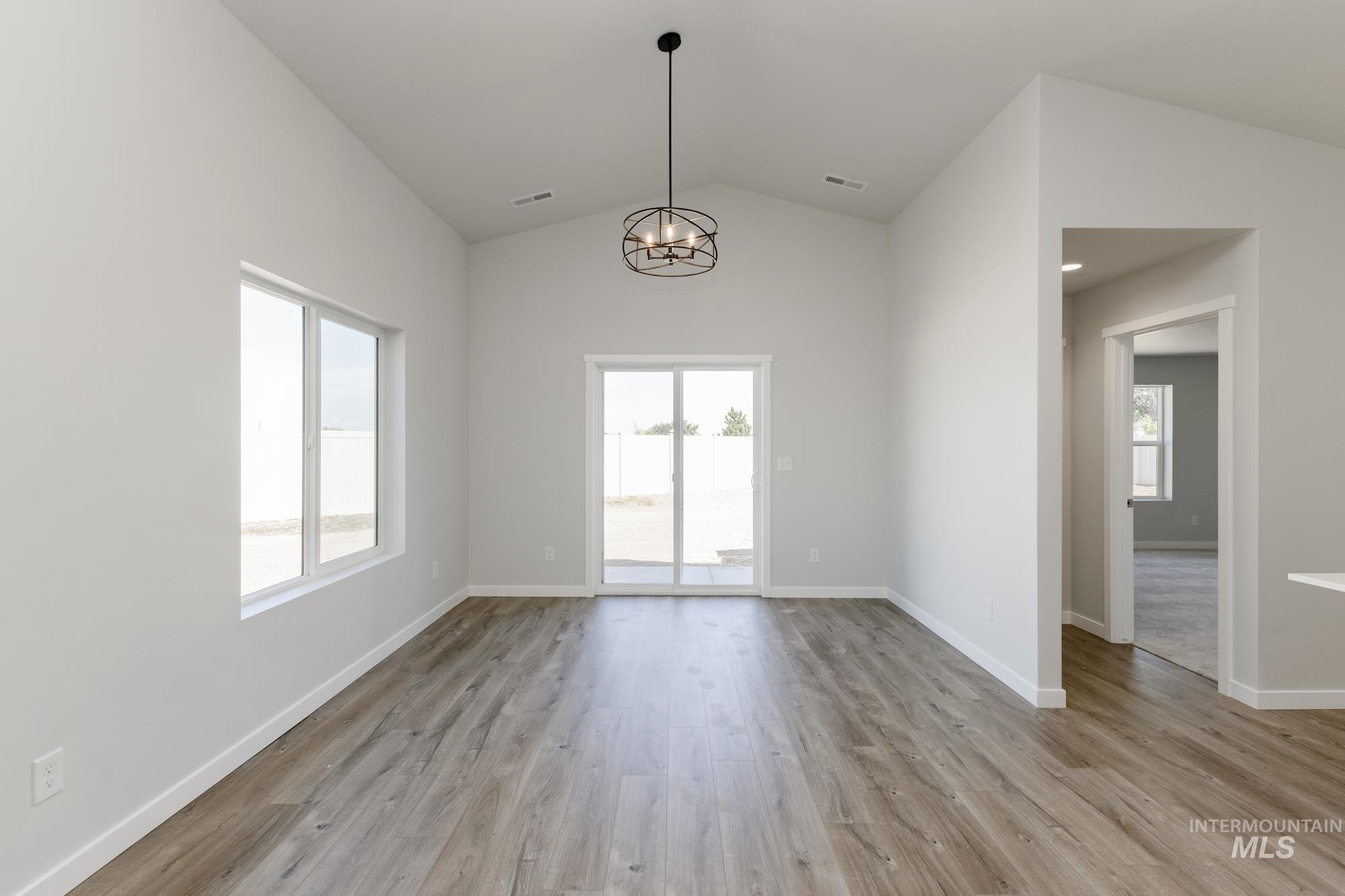 5213 Malachite St, Caldwell, Idaho 83605, 4 Bedrooms, 2 Bathrooms, Residential For Sale, Price $424,990,MLS 98945708