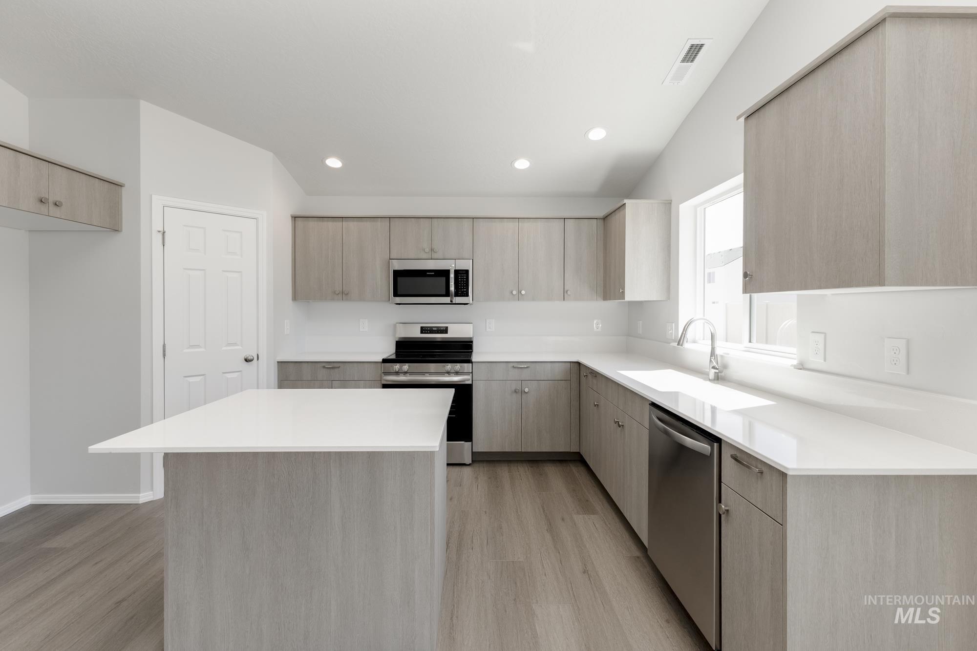 4922 Blue Silver St, Caldwell, Idaho 83605, 4 Bedrooms, 2 Bathrooms, Residential For Sale, Price $414,990,MLS 98945715