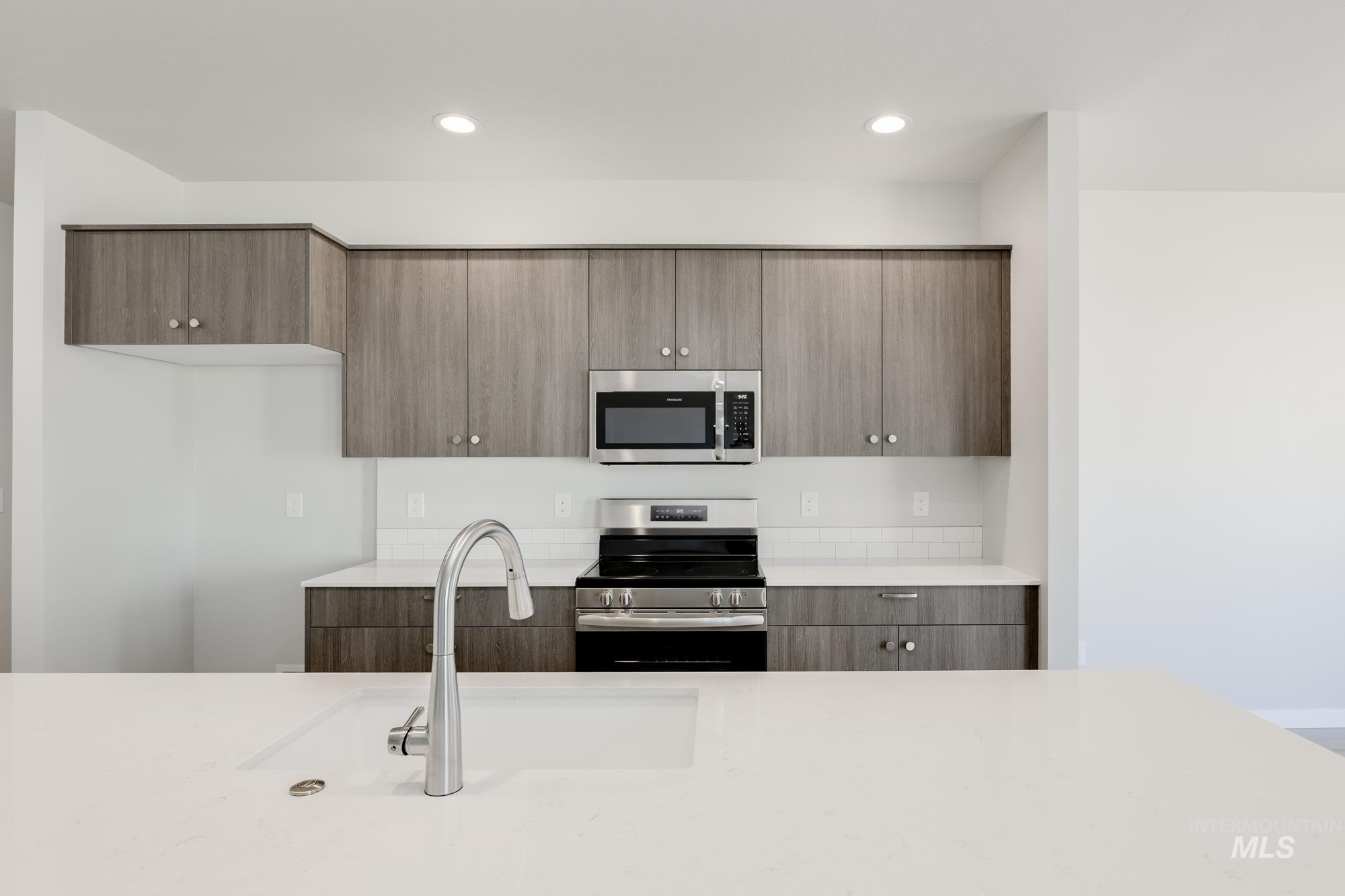 629 W Snowy Owl St, Kuna, Idaho 83634, 4 Bedrooms, 2 Bathrooms, Residential For Sale, Price $549,990, 98945723