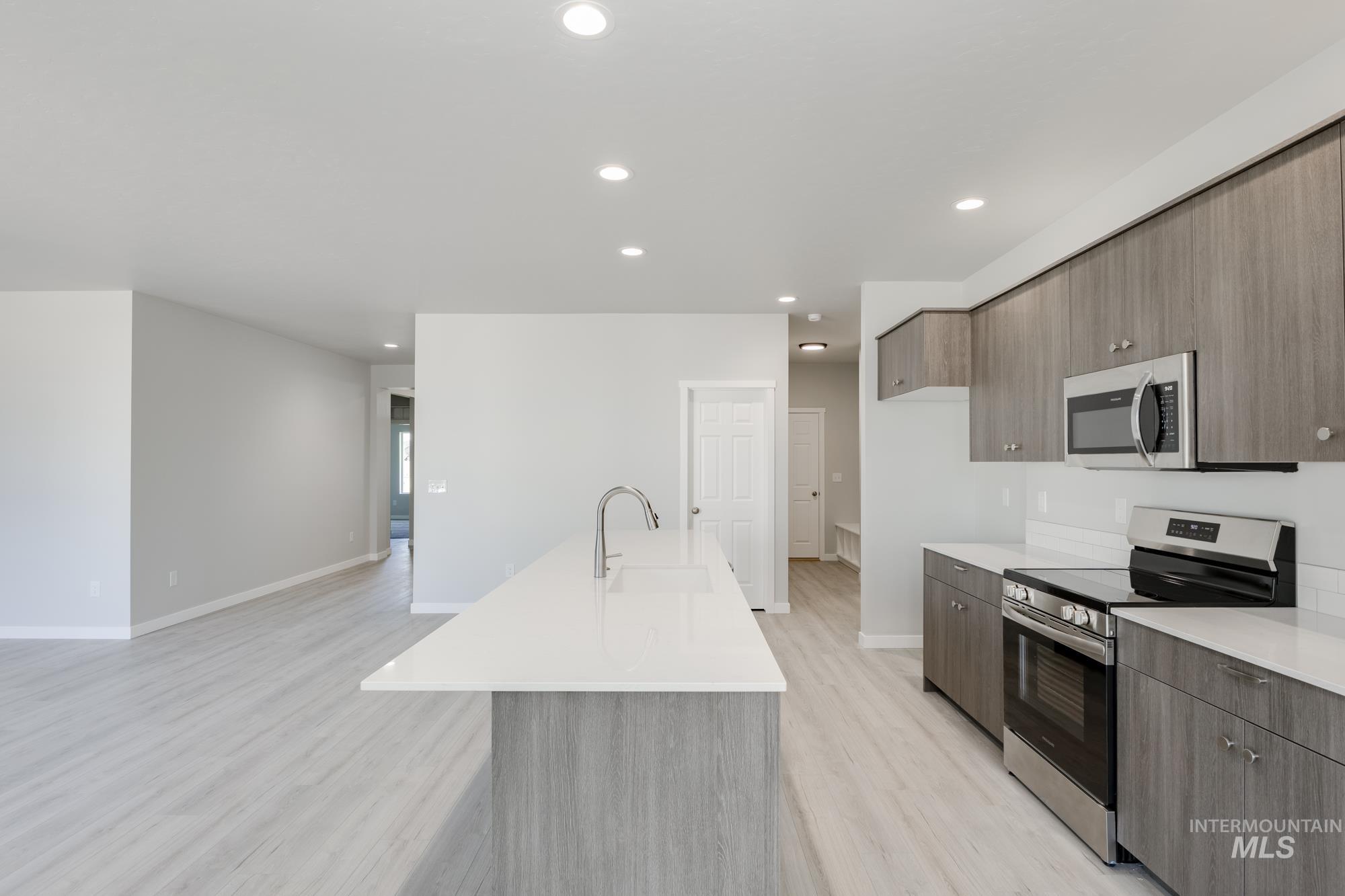 629 W Snowy Owl St, Kuna, Idaho 83634, 4 Bedrooms, 2 Bathrooms, Residential For Sale, Price $549,990, 98945723