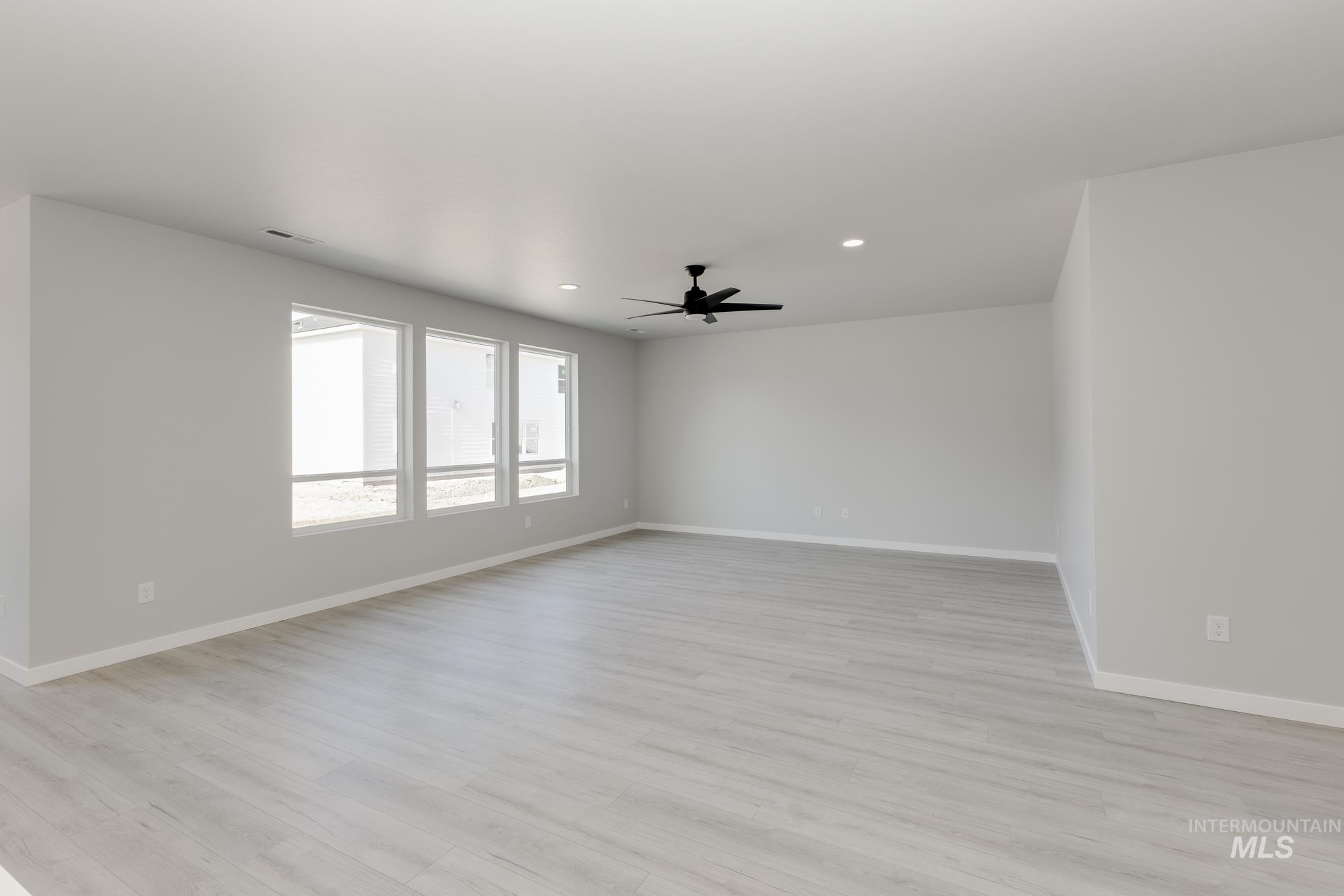 629 W Snowy Owl St, Kuna, Idaho 83634, 4 Bedrooms, 2 Bathrooms, Residential For Sale, Price $549,990, 98945723