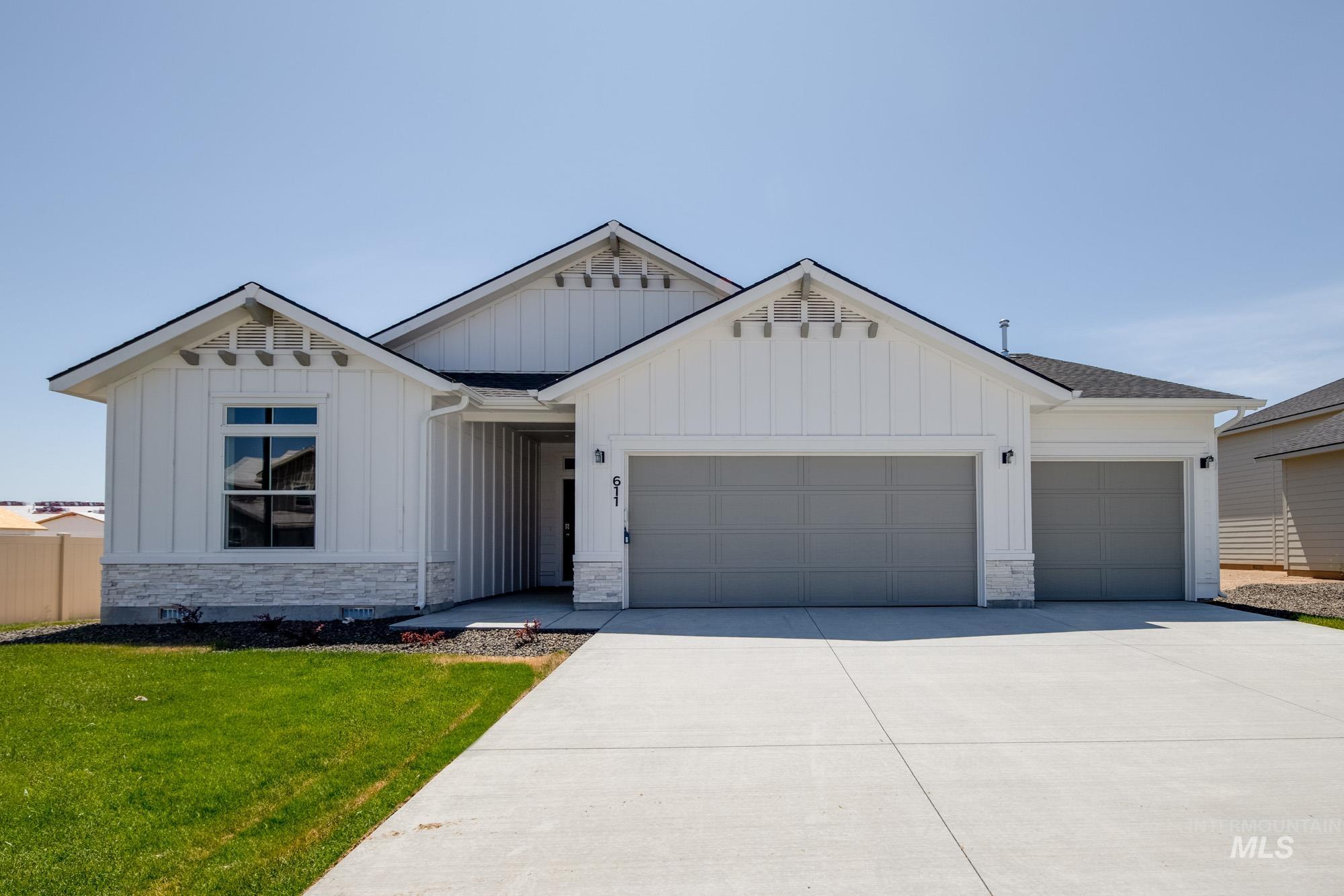 611 W Snowy Owl St, Kuna, Idaho 83634, 4 Bedrooms, 2 Bathrooms, Residential For Sale, Price $484,990,MLS 98945724