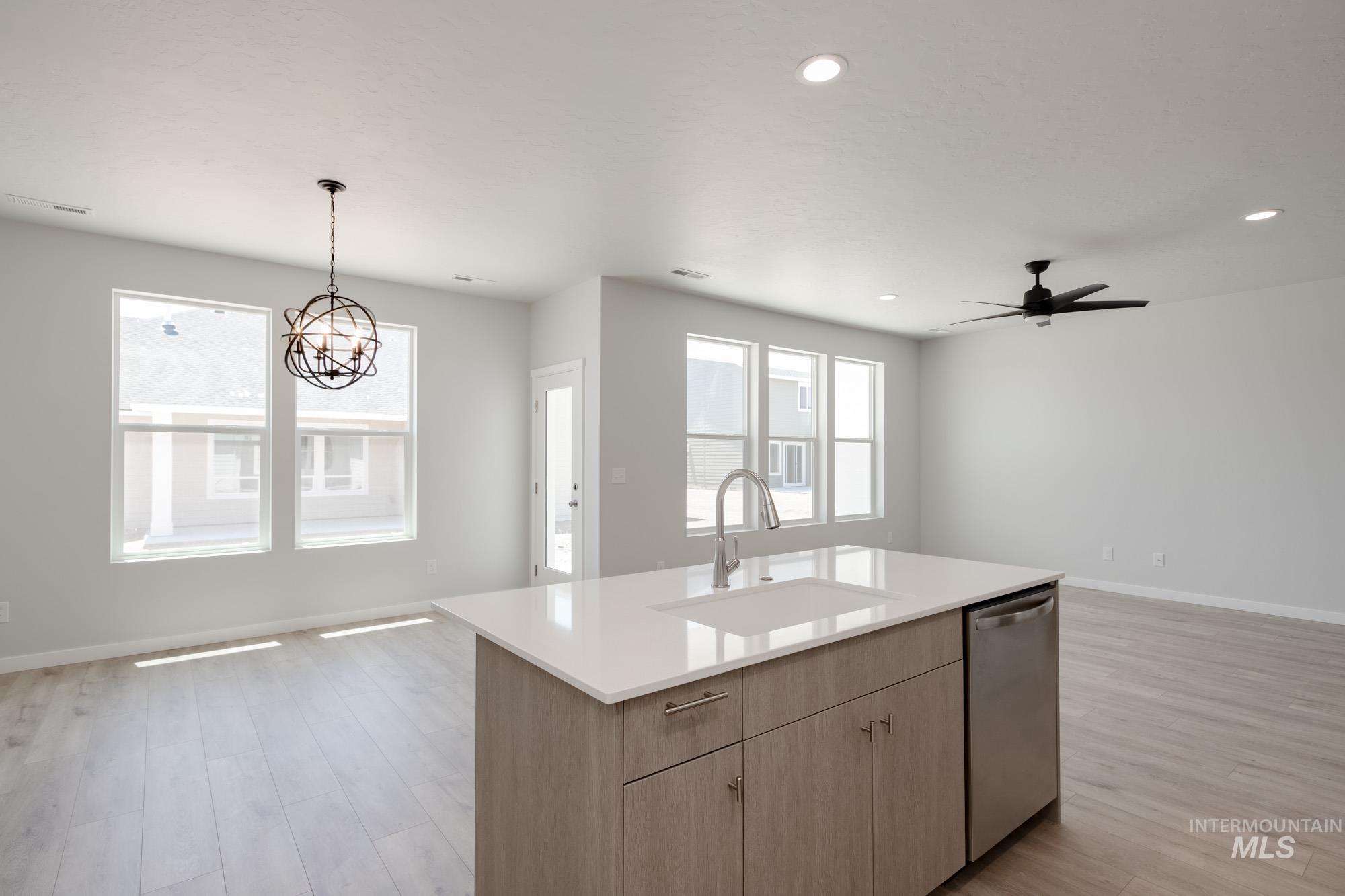 611 W Snowy Owl St, Kuna, Idaho 83634, 4 Bedrooms, 2 Bathrooms, Residential For Sale, Price $484,990,MLS 98945724