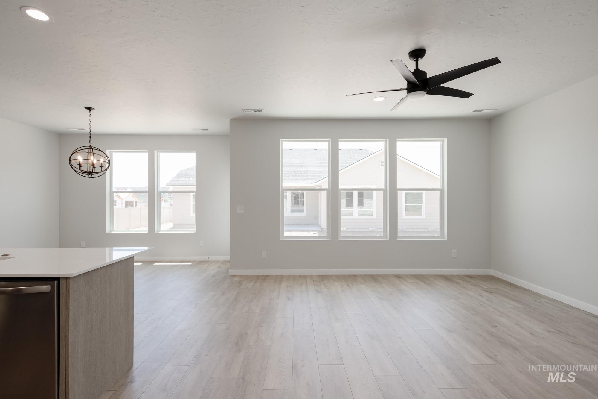 611 W Snowy Owl St, Kuna, Idaho 83634, 4 Bedrooms, 2 Bathrooms, Residential For Sale, Price $484,990,MLS 98945724