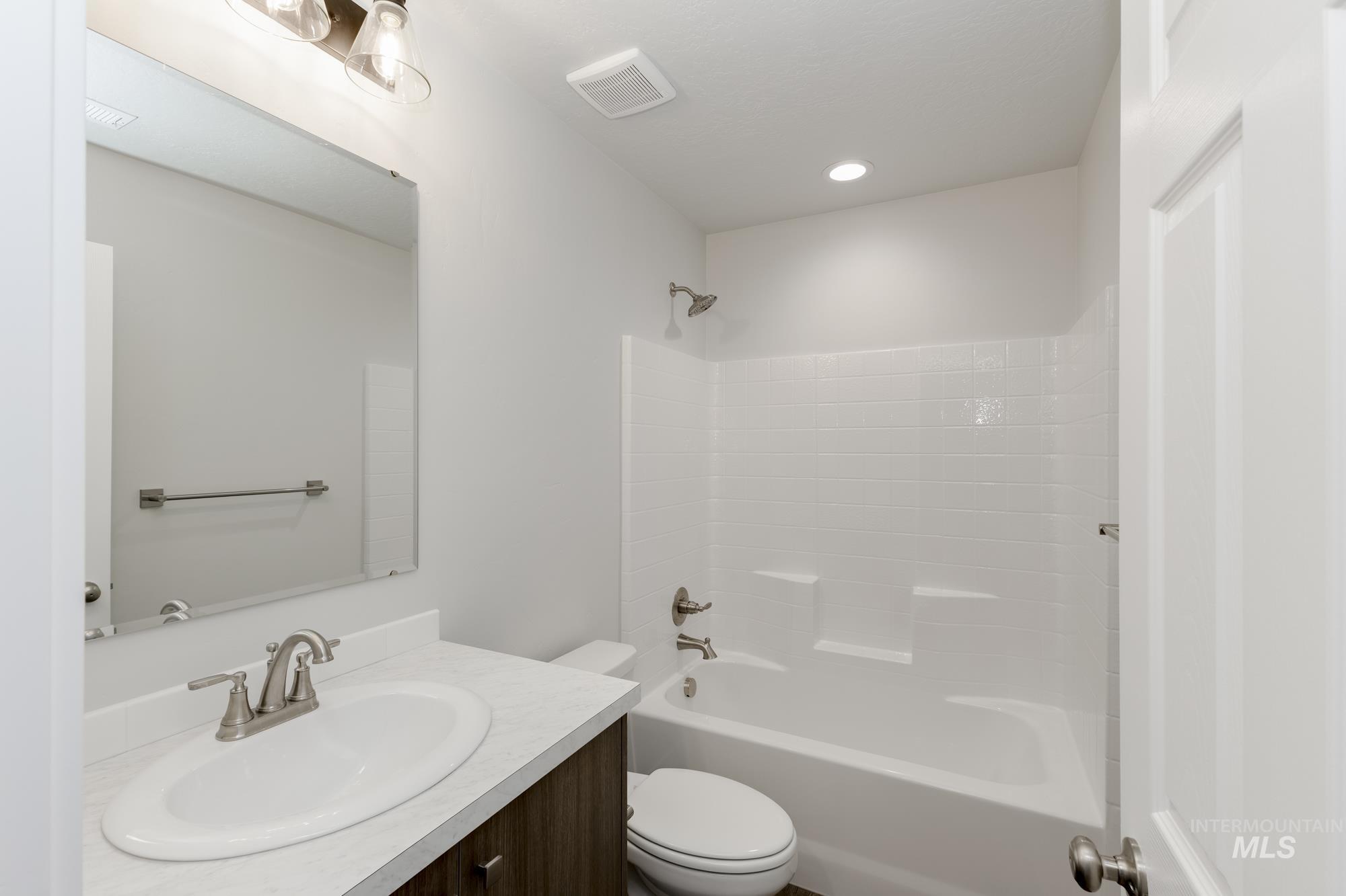 1436 N Coltsfoot Ave, Kuna, Idaho 83634, 3 Bedrooms, 2 Bathrooms, Residential For Sale, Price $399,990,MLS 98945737