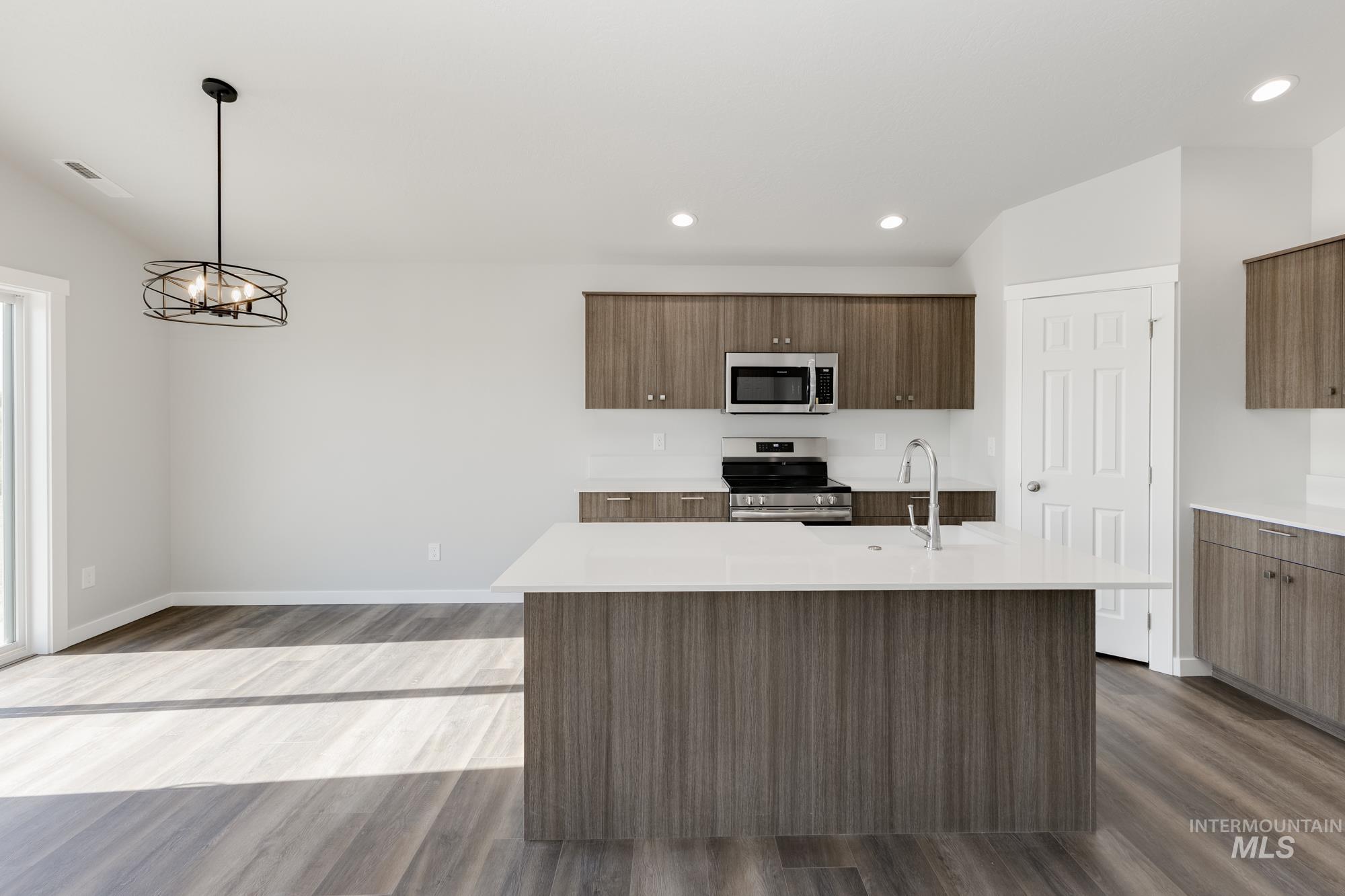 1436 N Coltsfoot Ave, Kuna, Idaho 83634, 3 Bedrooms, 2 Bathrooms, Residential For Sale, Price $399,990,MLS 98945737