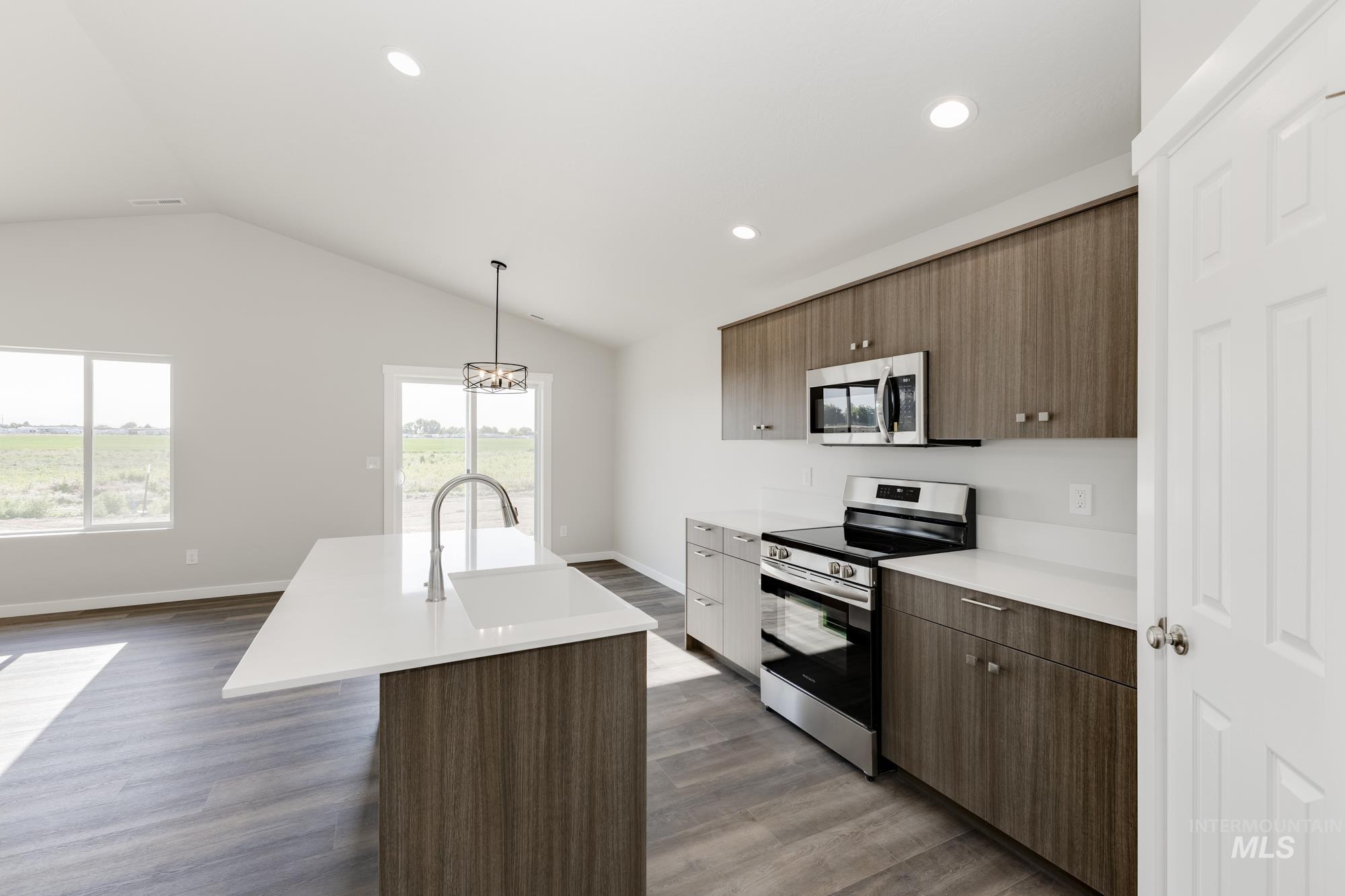 1436 N Coltsfoot Ave, Kuna, Idaho 83634, 3 Bedrooms, 2 Bathrooms, Residential For Sale, Price $399,990,MLS 98945737