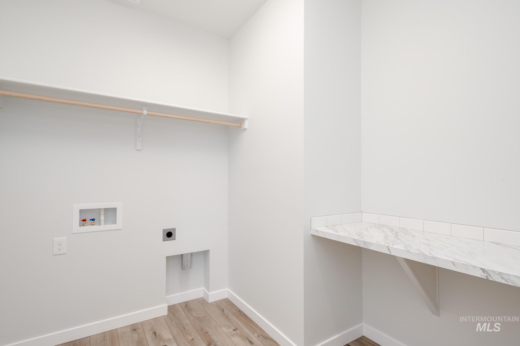 6434 S Banded Eagle Way, Boise, Idaho 83709, 5 Bedrooms, 2.5 Bathrooms, Residential For Sale, Price $614,990,MLS 98945740