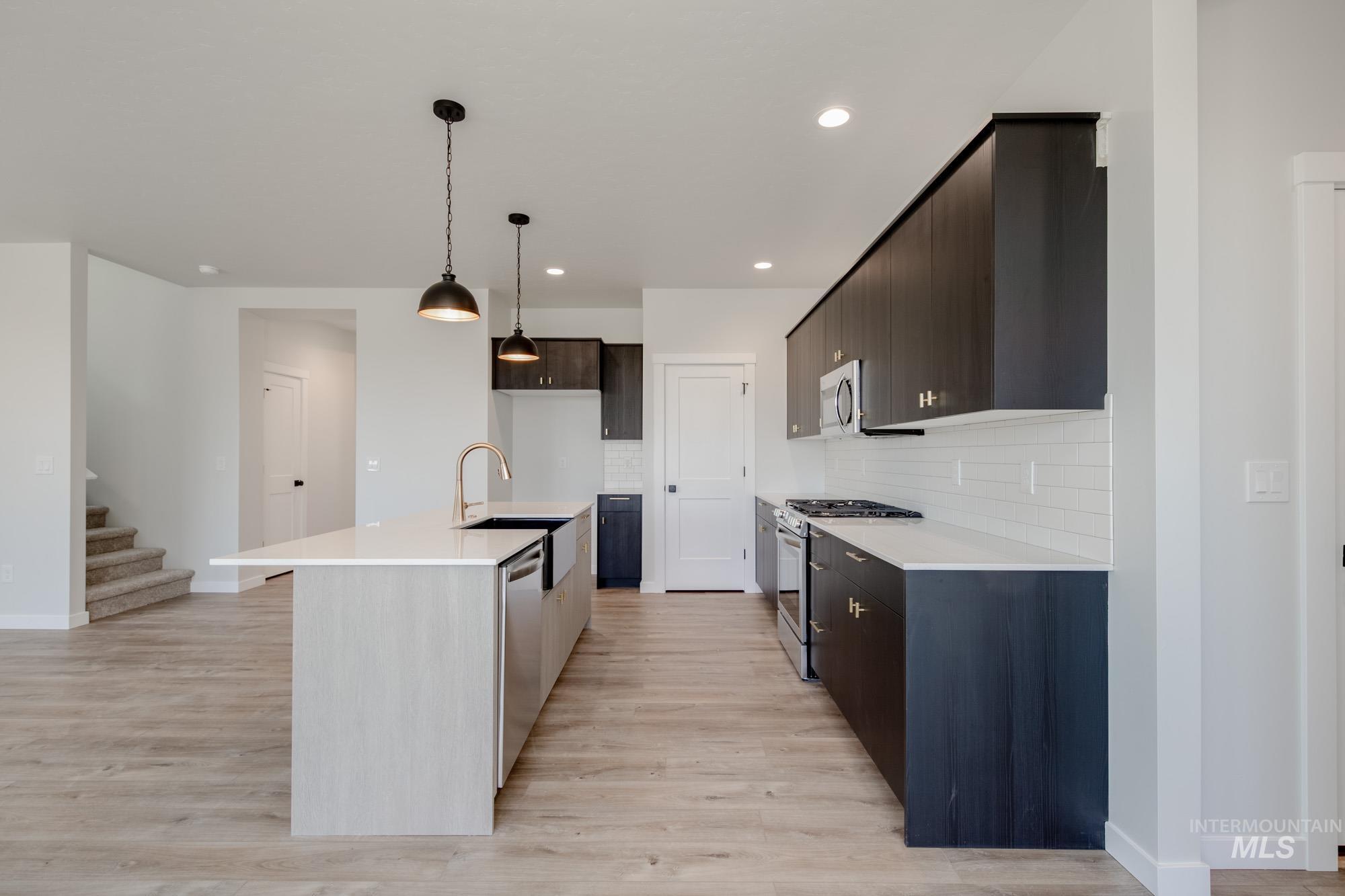 6434 S Banded Eagle Way, Boise, Idaho 83709, 5 Bedrooms, 2.5 Bathrooms, Residential For Sale, Price $614,990,MLS 98945740