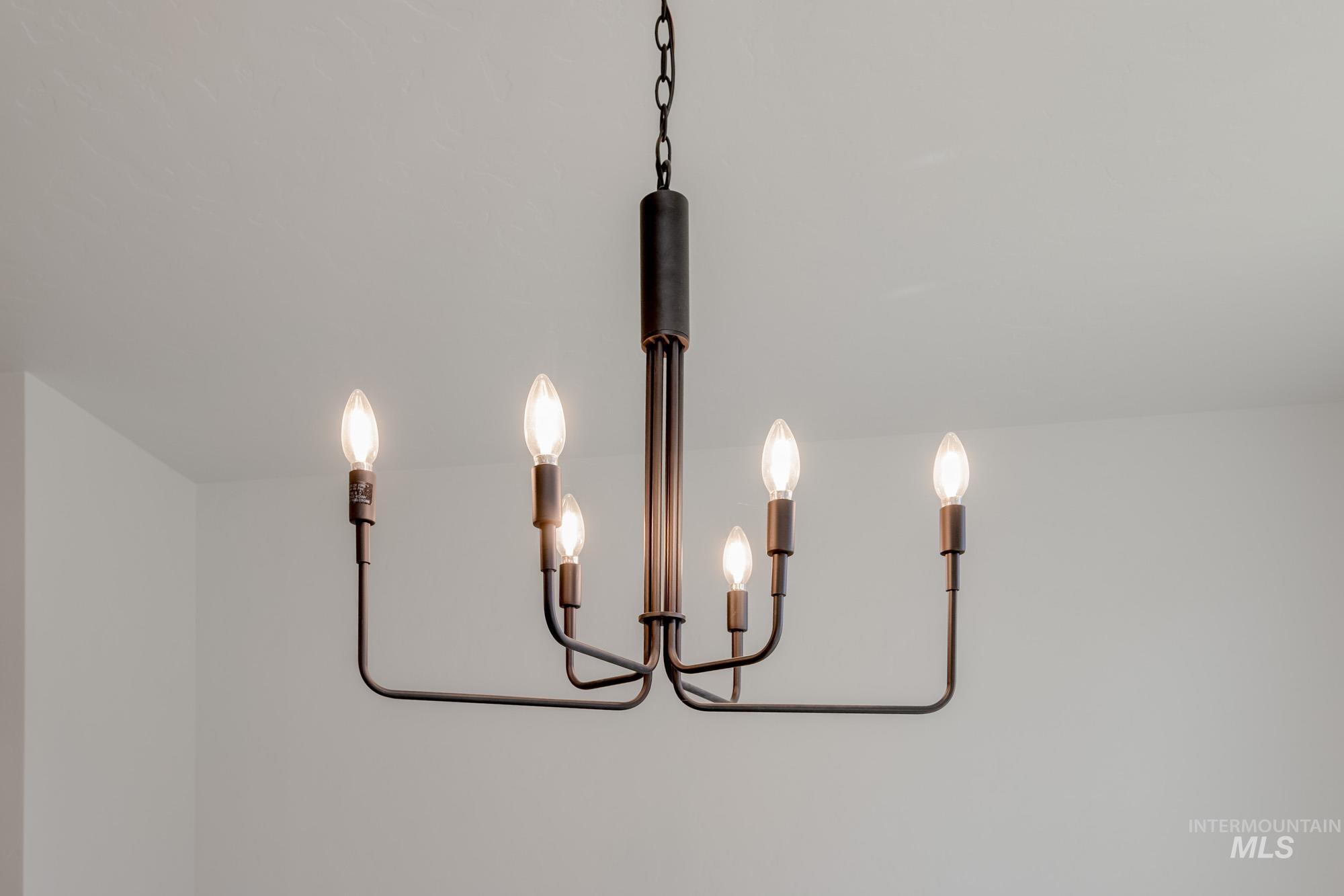 6410 S Banded Eagle Way, Boise, Idaho 83709, 4 Bedrooms, 2 Bathrooms, Residential For Sale, Price $584,990,MLS 98945741