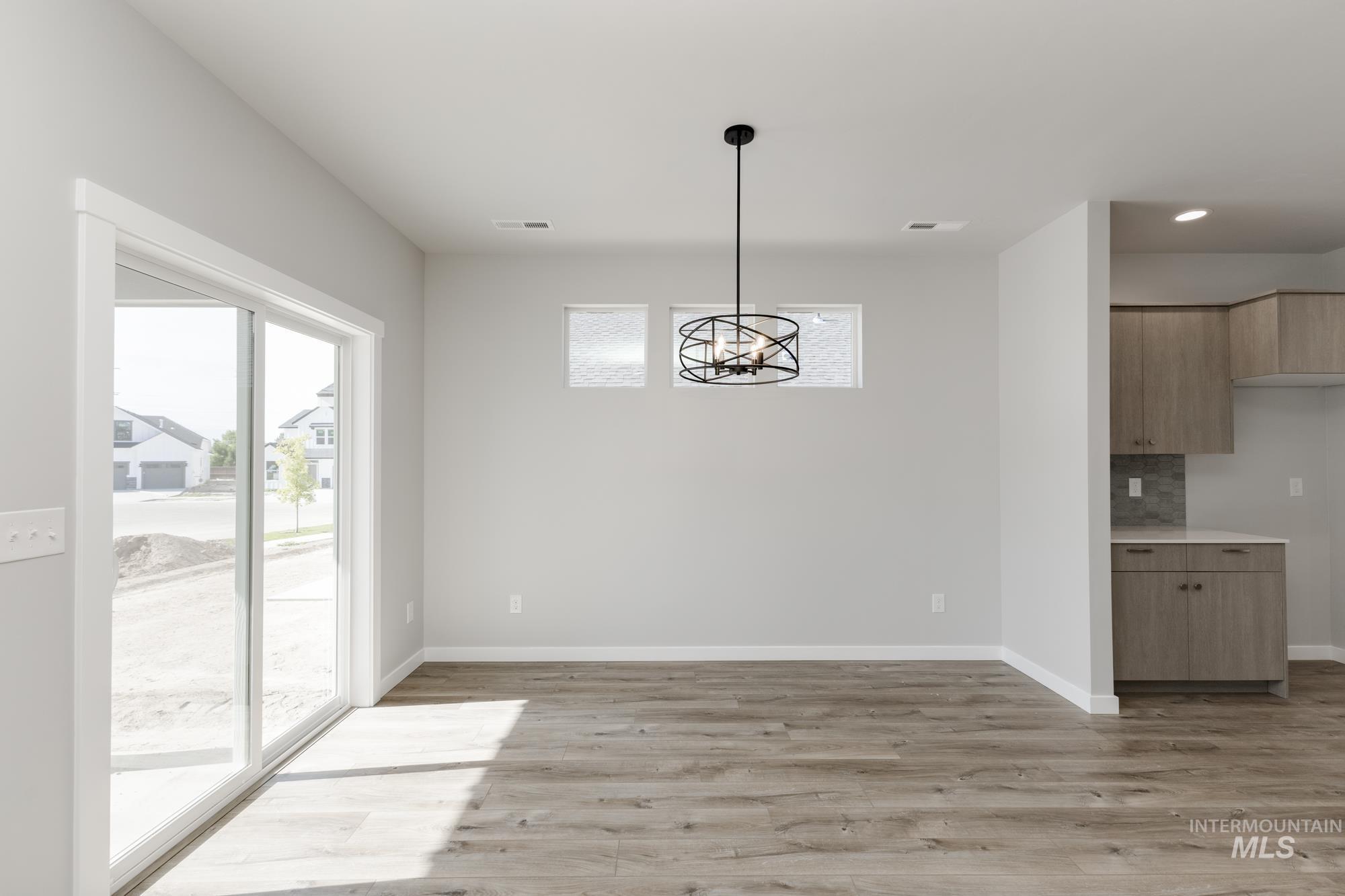 3115 S Carie Ave, Boise, Idaho 83709, 3 Bedrooms, 2 Bathrooms, Residential For Sale, Price $509,990,MLS 98945760