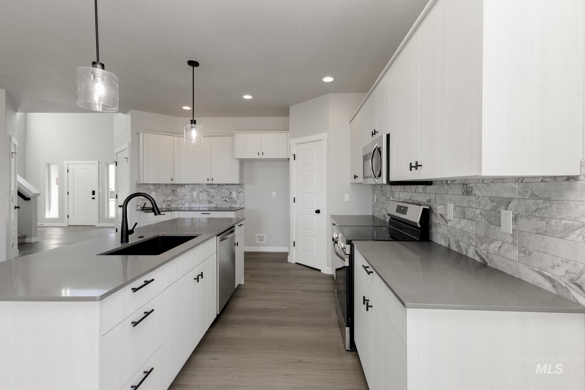 13726 Oliver Street, Caldwell, Idaho 83607, 4 Bedrooms, 3 Bathrooms, Residential For Sale, Price $514,990,MLS 98945775