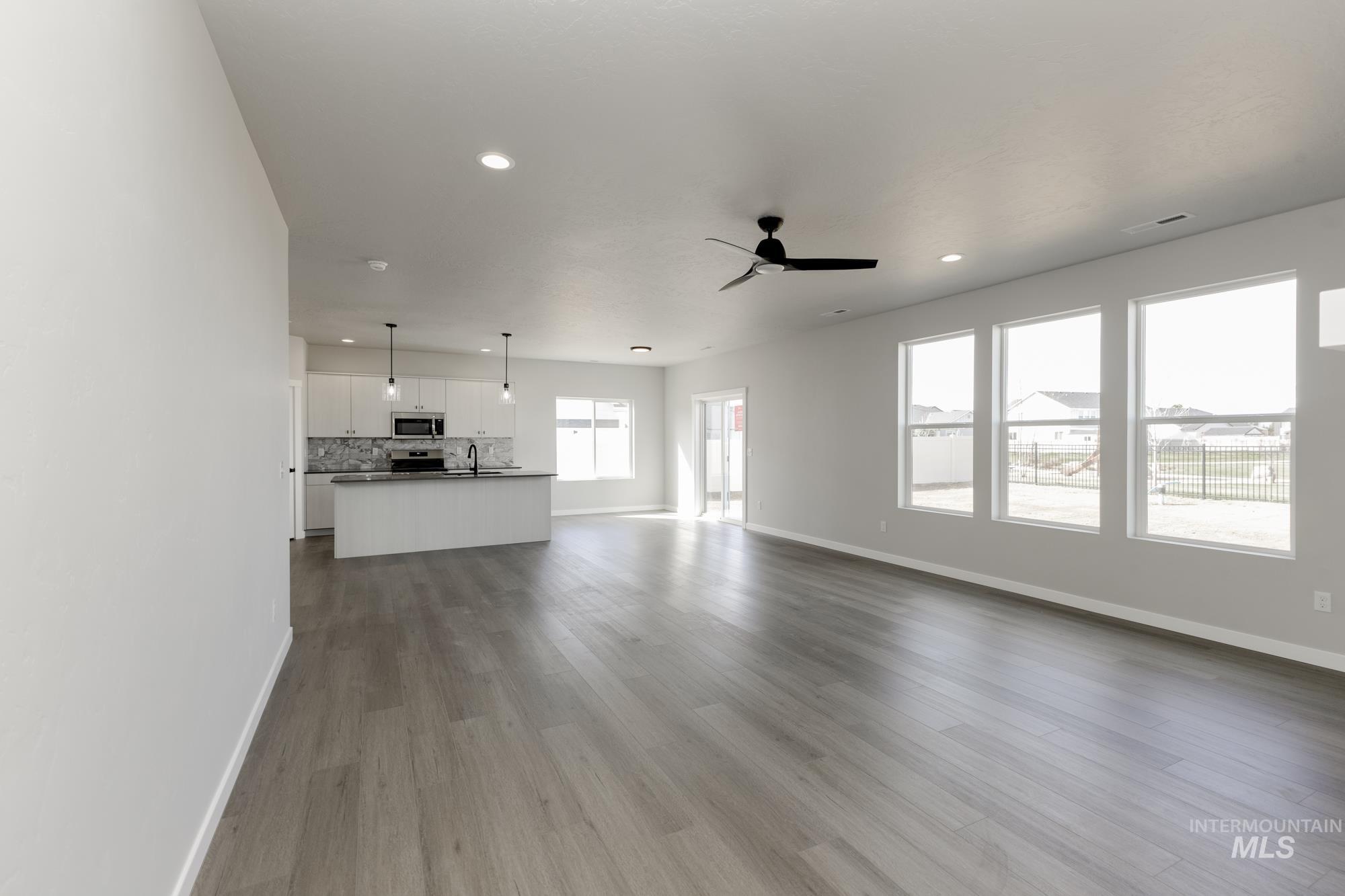 13726 Oliver Street, Caldwell, Idaho 83607, 4 Bedrooms, 3 Bathrooms, Residential For Sale, Price $514,990,MLS 98945775