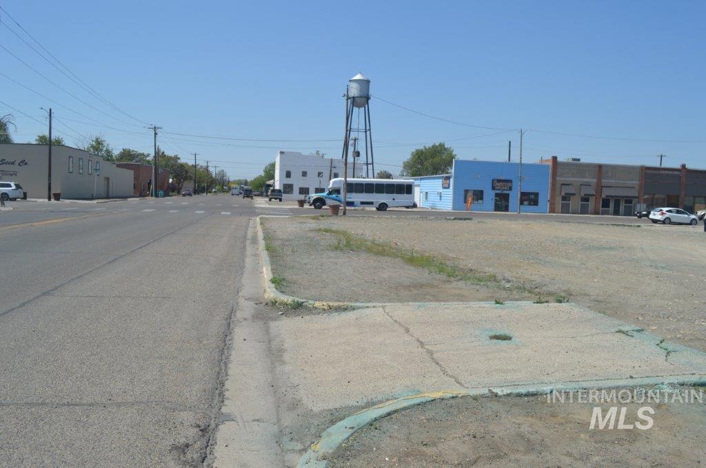 490 S Oregon, Ontario, Oregon 97914, Business/Commercial For Sale, Price $200,000,MLS 98945842