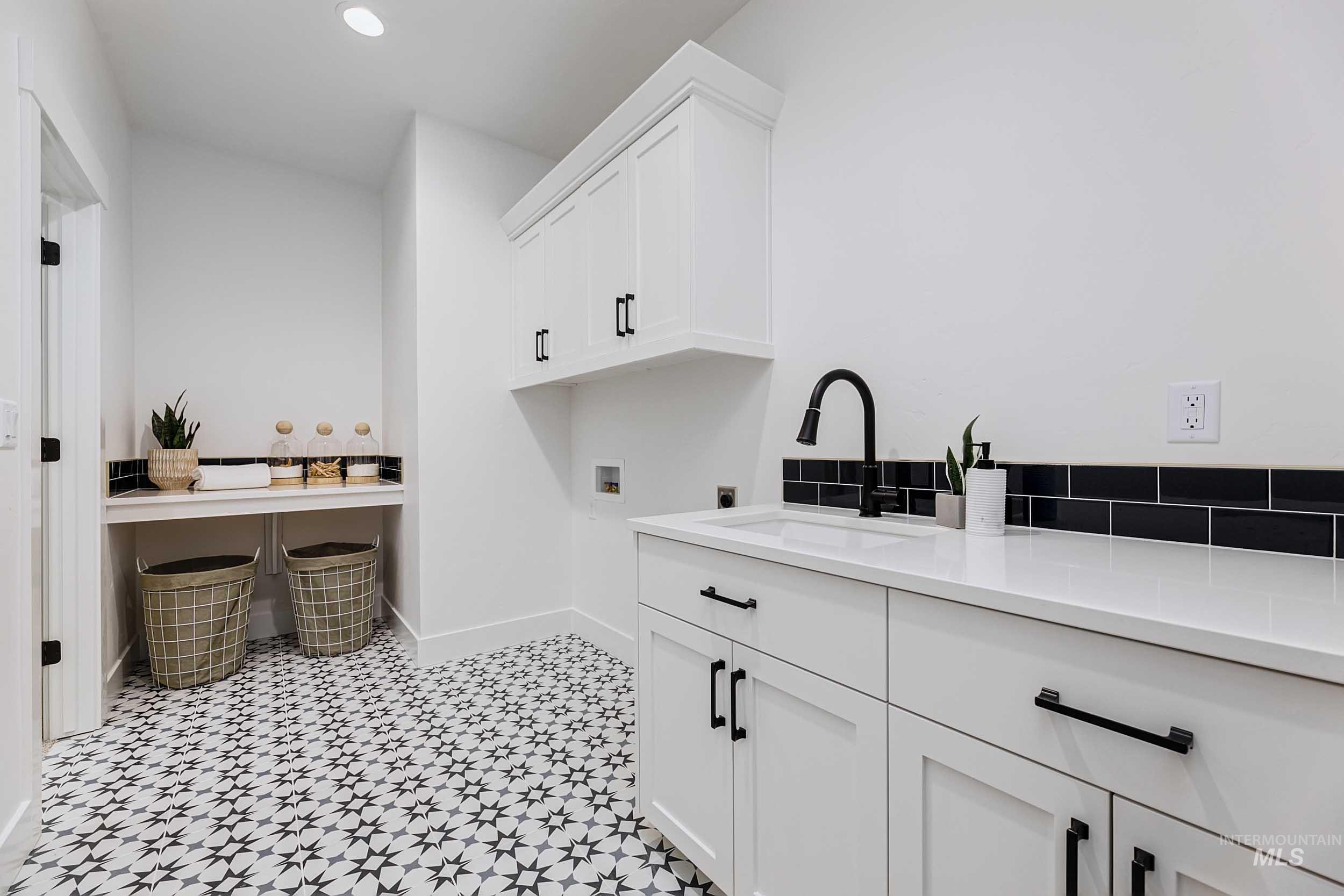 2158 N Annadale Ave., Eagle, Idaho 83616, 4 Bedrooms, 3.5 Bathrooms, Residential For Sale, Price $1,189,999,MLS 98945919