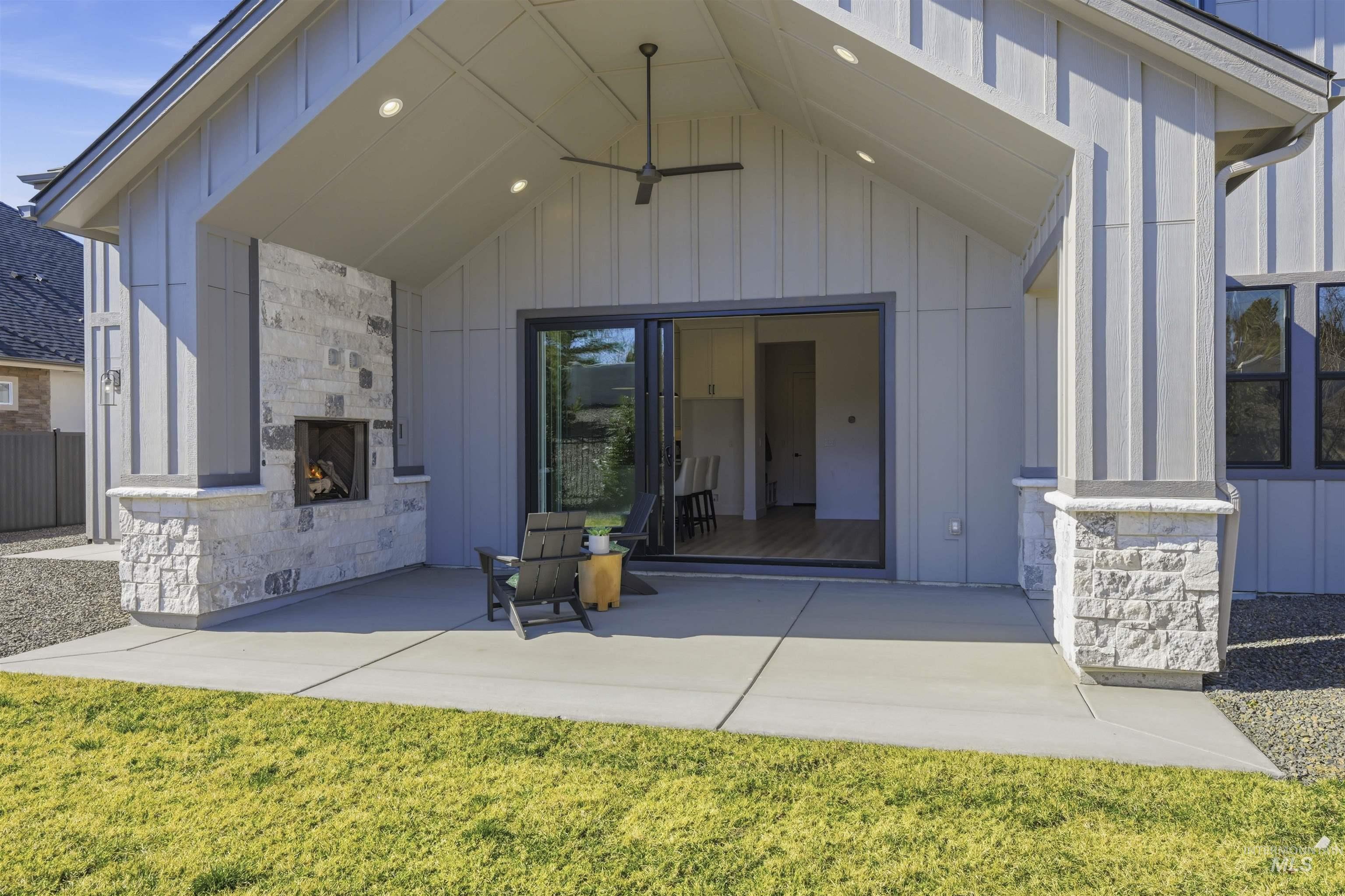 2158 N Annadale Ave., Eagle, Idaho 83616, 4 Bedrooms, 3.5 Bathrooms, Residential For Sale, Price $1,019,999,MLS 98945919