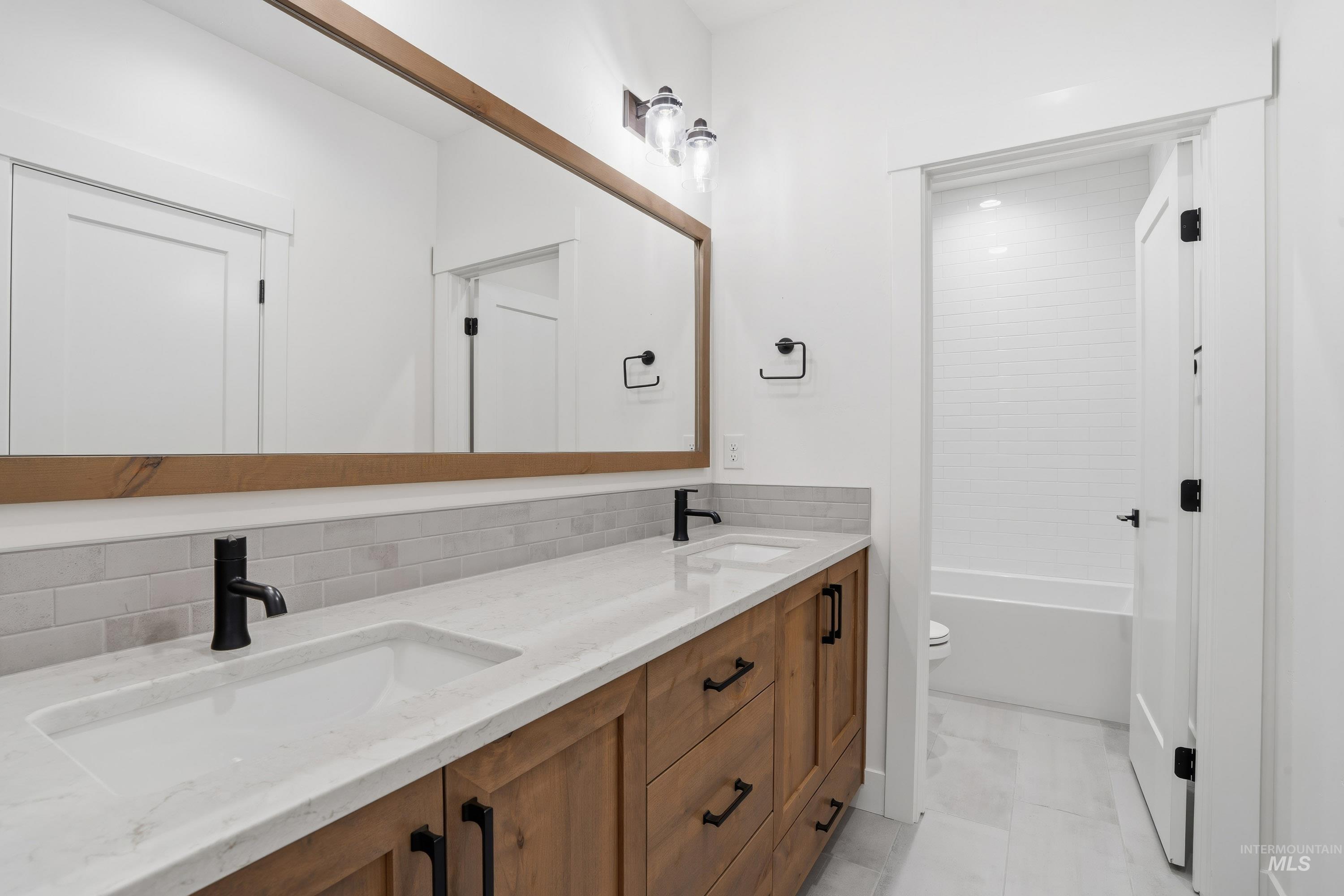 2158 N Annadale Ave., Eagle, Idaho 83616, 4 Bedrooms, 3.5 Bathrooms, Residential For Sale, Price $1,149,999,MLS 98945919