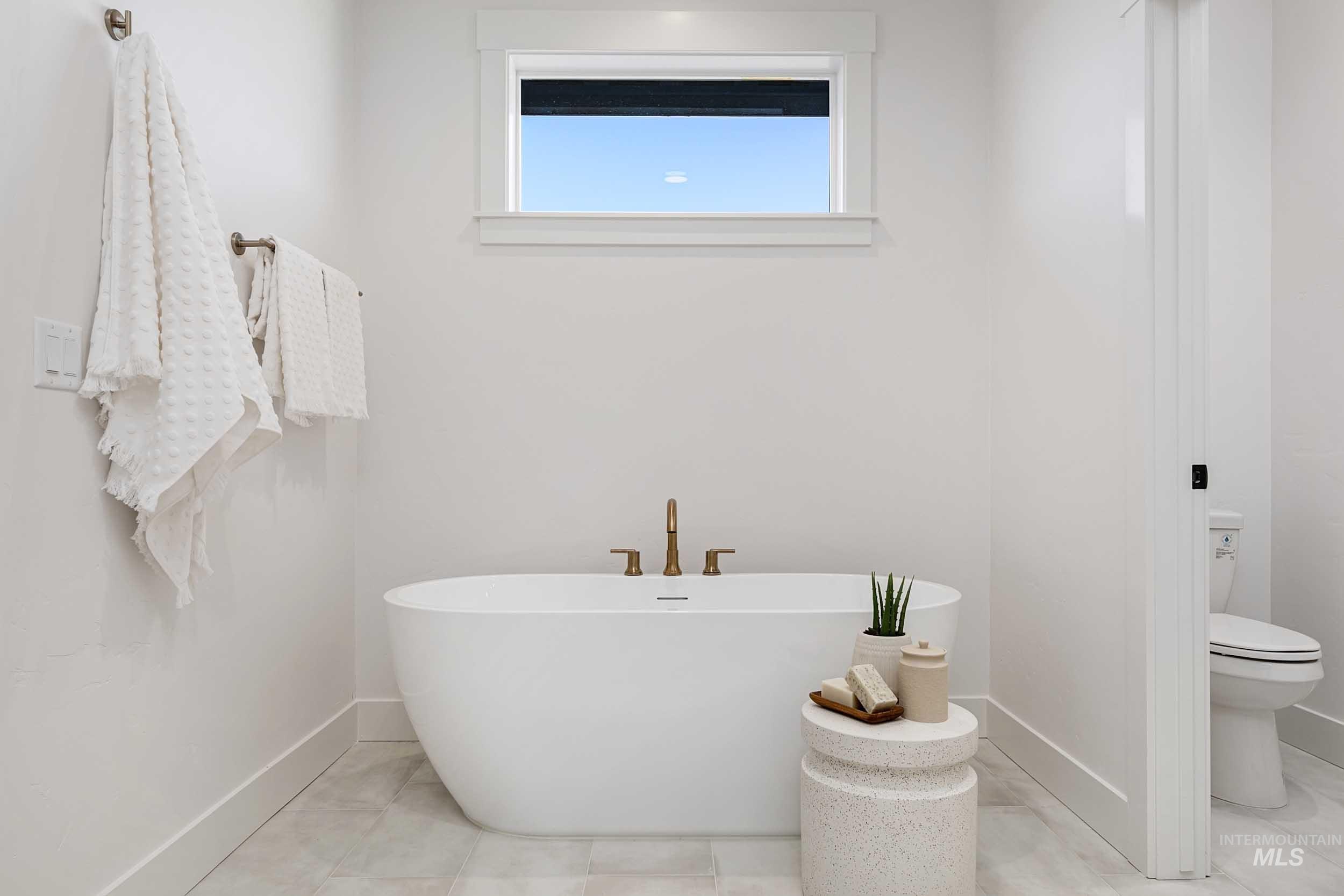 2158 N Annadale Ave., Eagle, Idaho 83616, 4 Bedrooms, 3.5 Bathrooms, Residential For Sale, Price $1,189,999,MLS 98945919