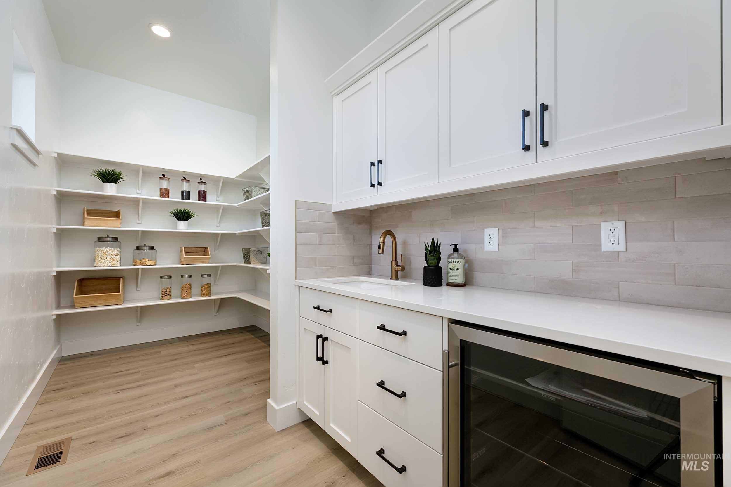 2158 N Annadale Ave., Eagle, Idaho 83616, 4 Bedrooms, 3.5 Bathrooms, Residential For Sale, Price $1,189,999,MLS 98945919