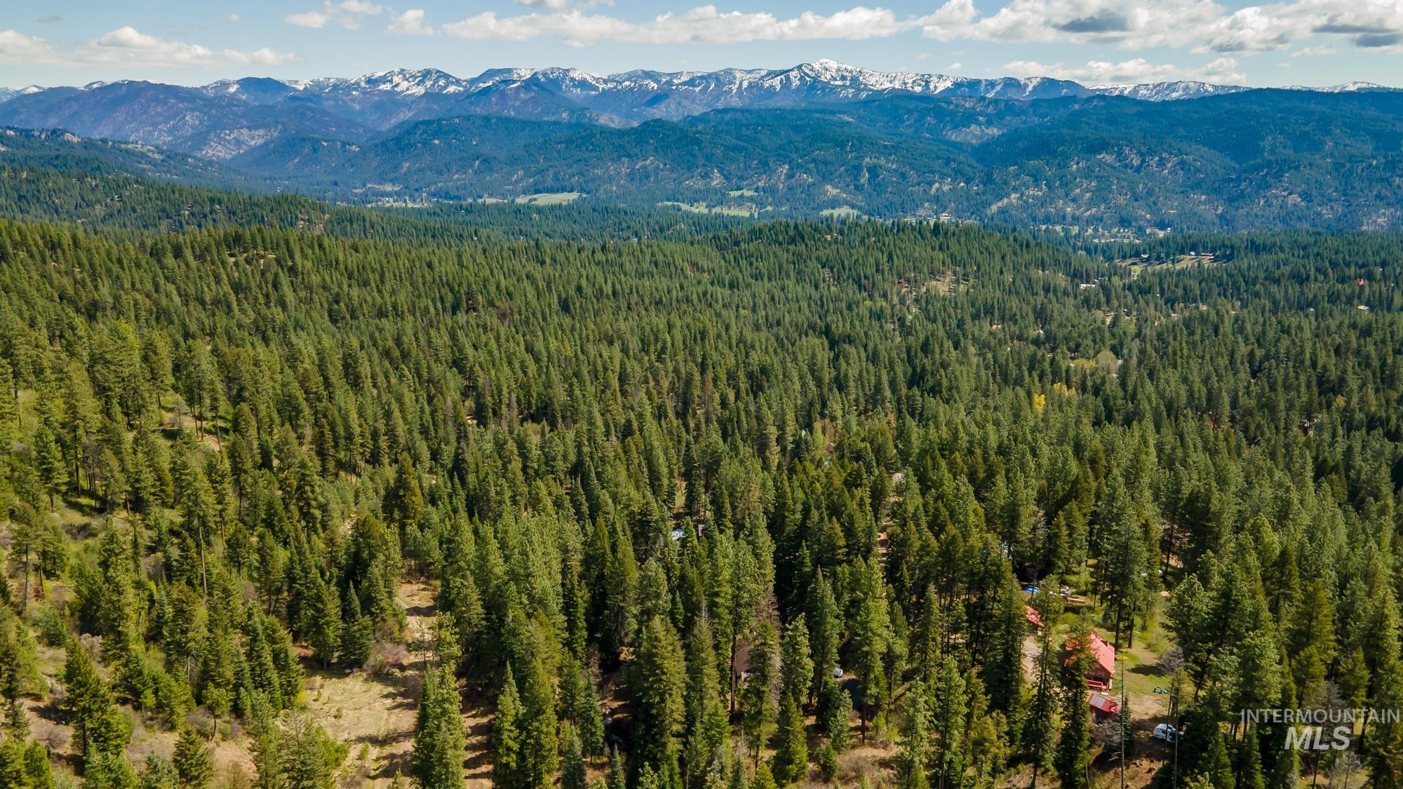 17 Stony Brook Lane, Garden Valley, Idaho 83622, 3 Bedrooms, 3 Bathrooms, Residential For Sale, Price $729,900, 98945965