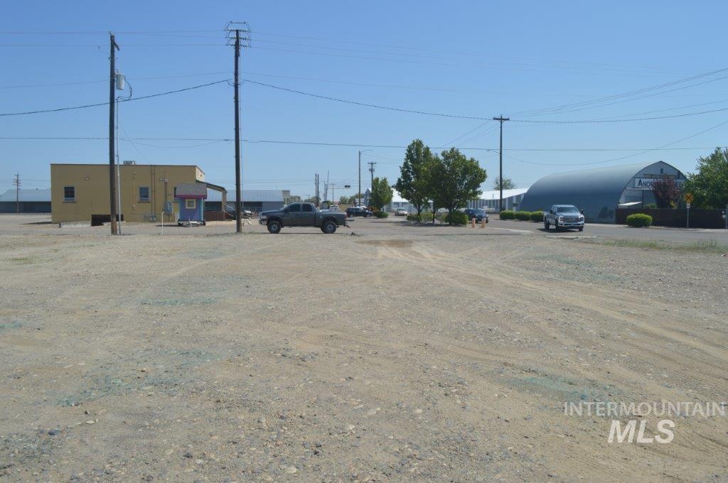 490 S Oregon, Ontario, Oregon 97914, Business/Commercial For Sale, Price $200,000,MLS 98946018