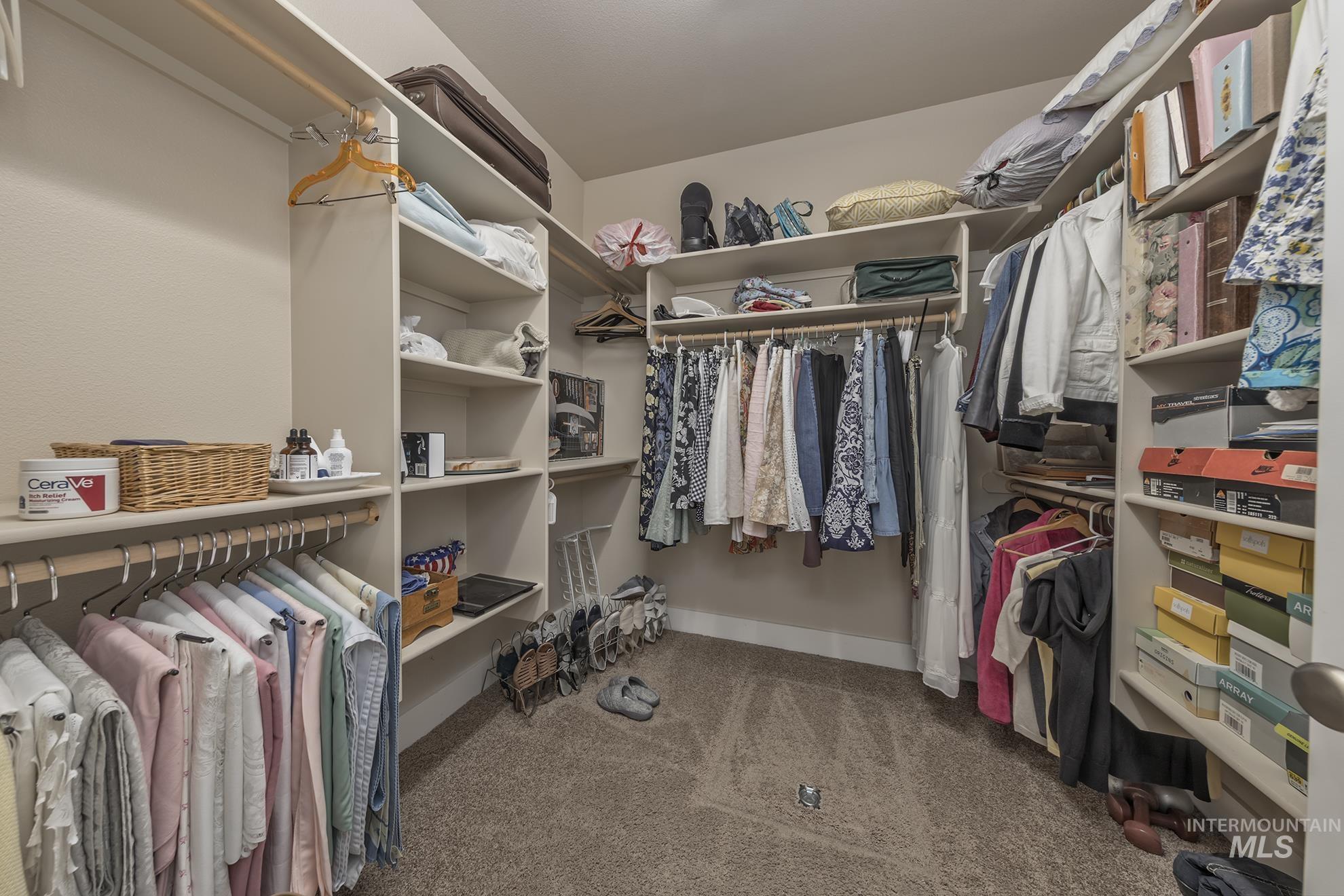 420 W Indianhead Rd, Weiser, Idaho 83672, 3 Bedrooms, 2 Bathrooms, Residential For Sale, Price $519,000,MLS 98946229