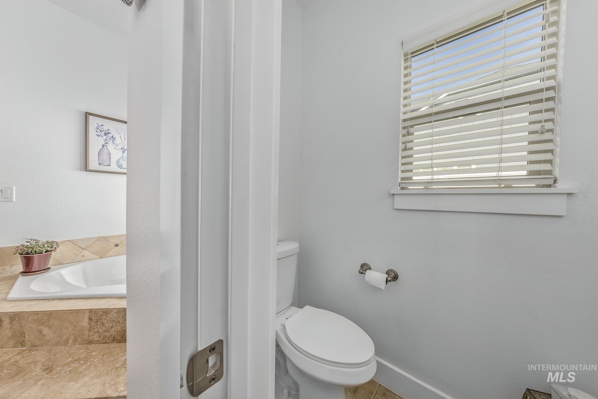 420 W Indianhead Rd, Weiser, Idaho 83672, 3 Bedrooms, 2 Bathrooms, Residential For Sale, Price $519,000,MLS 98946229