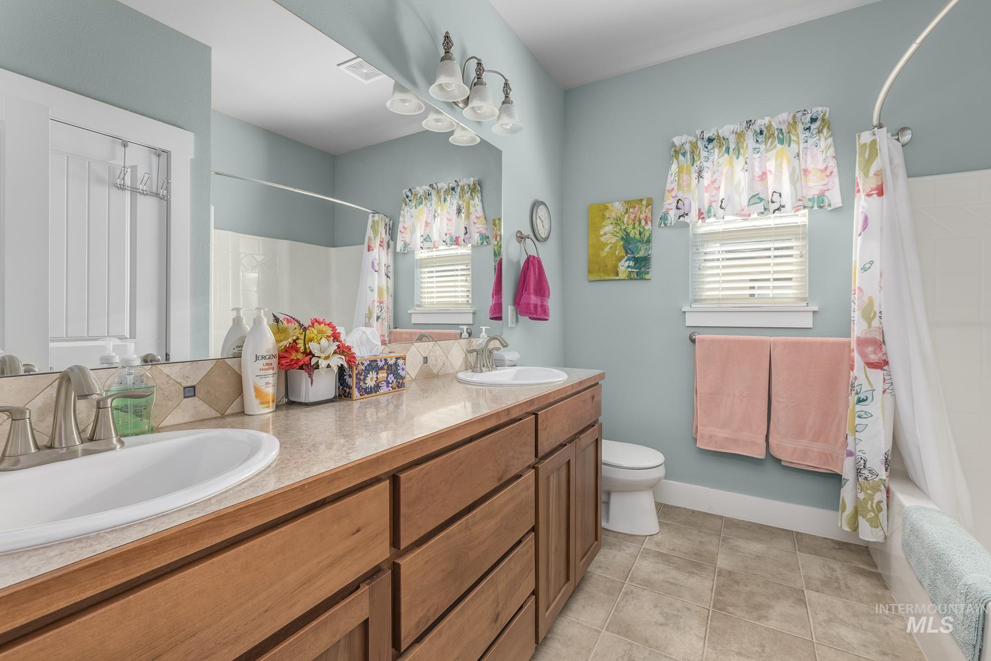 420 W Indianhead Rd, Weiser, Idaho 83672, 3 Bedrooms, 2 Bathrooms, Residential For Sale, Price $519,000,MLS 98946229