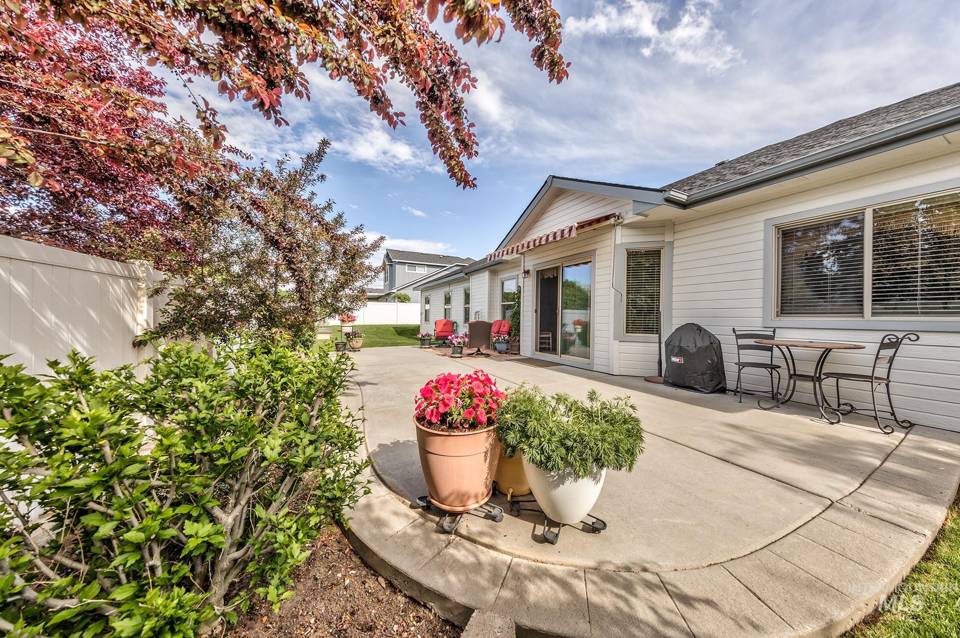 420 W Indianhead Rd, Weiser, Idaho 83672, 3 Bedrooms, 2 Bathrooms, Residential For Sale, Price $519,000,MLS 98946229