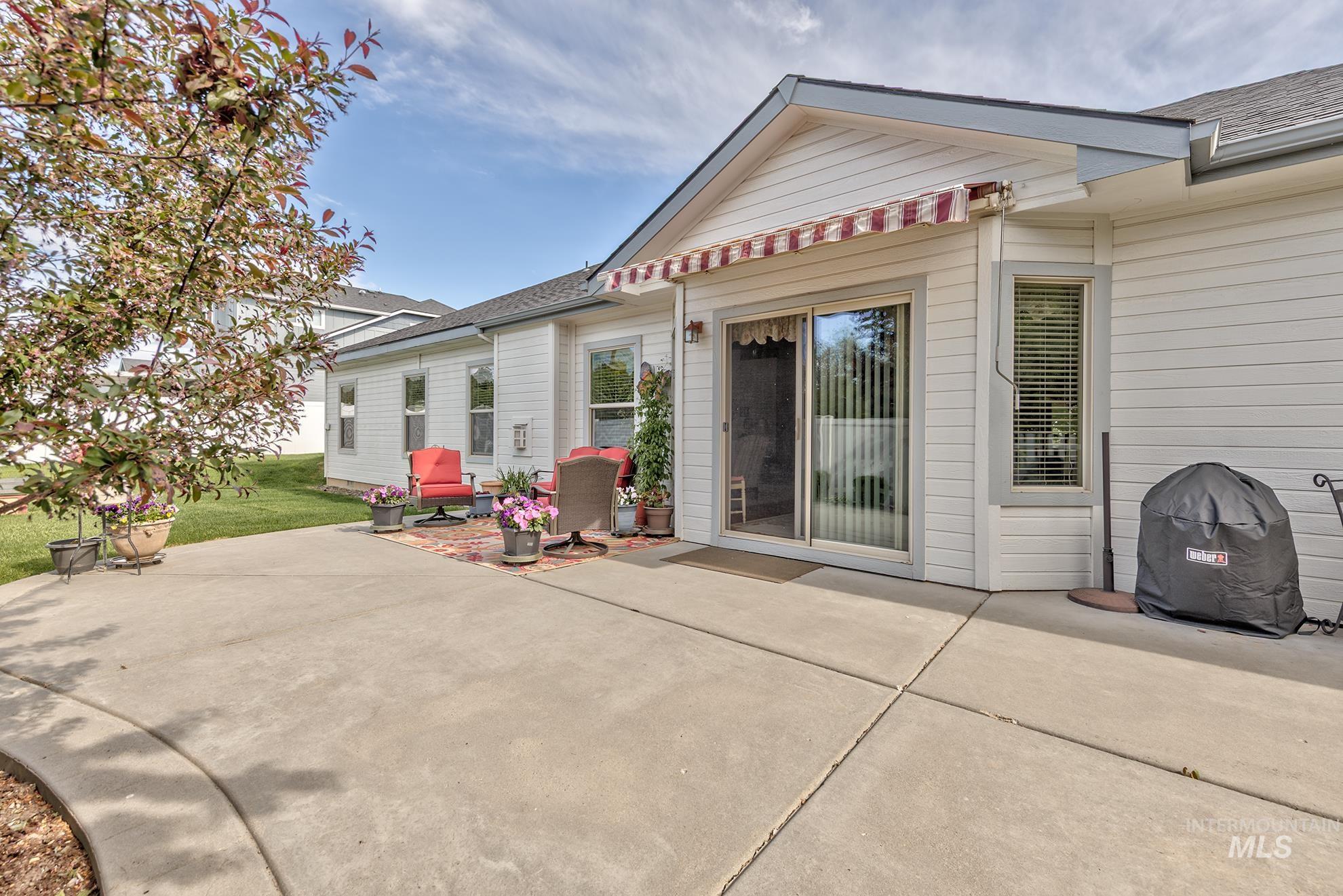 420 W Indianhead Rd, Weiser, Idaho 83672, 3 Bedrooms, 2 Bathrooms, Residential For Sale, Price $519,000,MLS 98946229