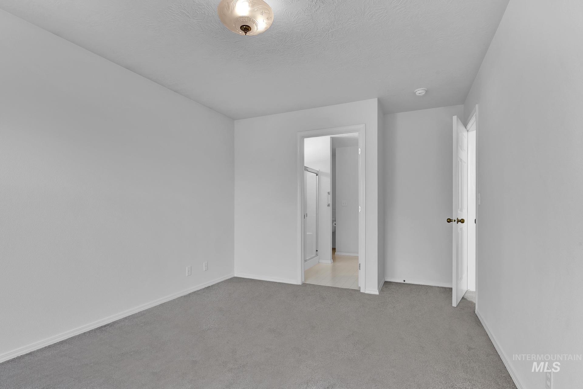 227 E Spinosa Dr, Meridian, Idaho 83646-3345, 2 Bedrooms, 2 Bathrooms, Residential For Sale, Price $389,900,MLS 98946292