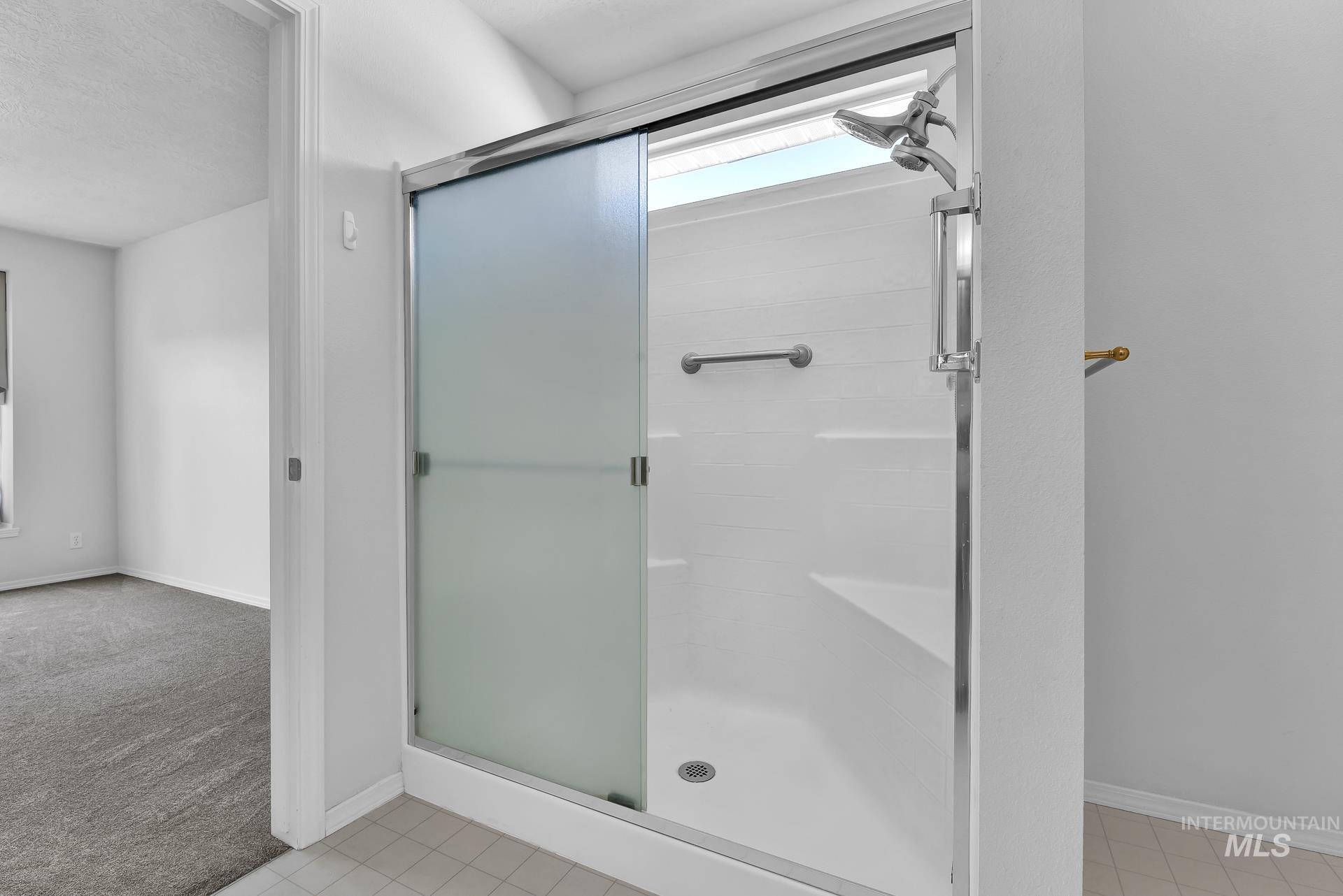 227 E Spinosa Dr, Meridian, Idaho 83646-3345, 2 Bedrooms, 2 Bathrooms, Residential For Sale, Price $389,900,MLS 98946292