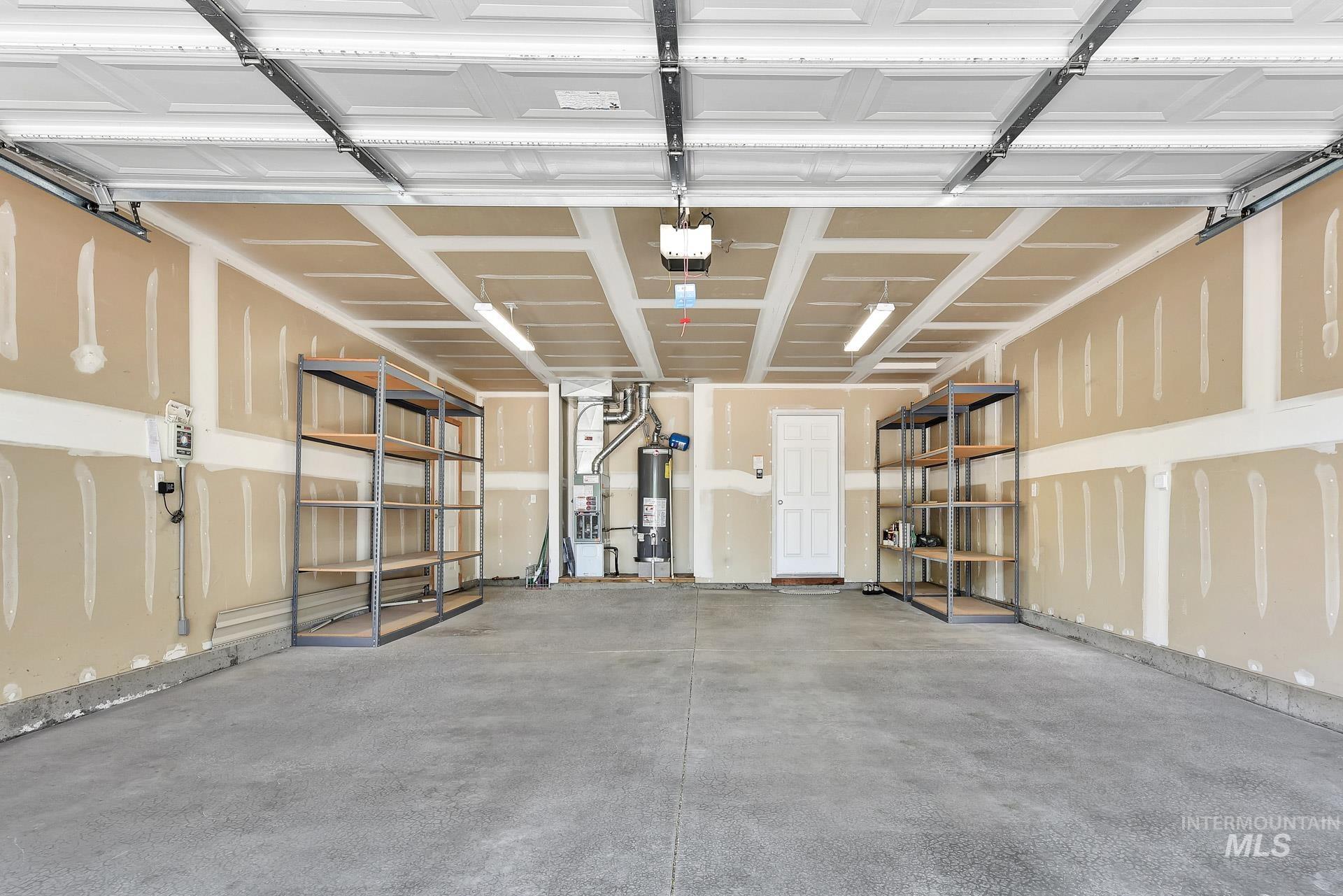 227 E Spinosa Dr, Meridian, Idaho 83646-3345, 2 Bedrooms, 2 Bathrooms, Residential For Sale, Price $389,900,MLS 98946292