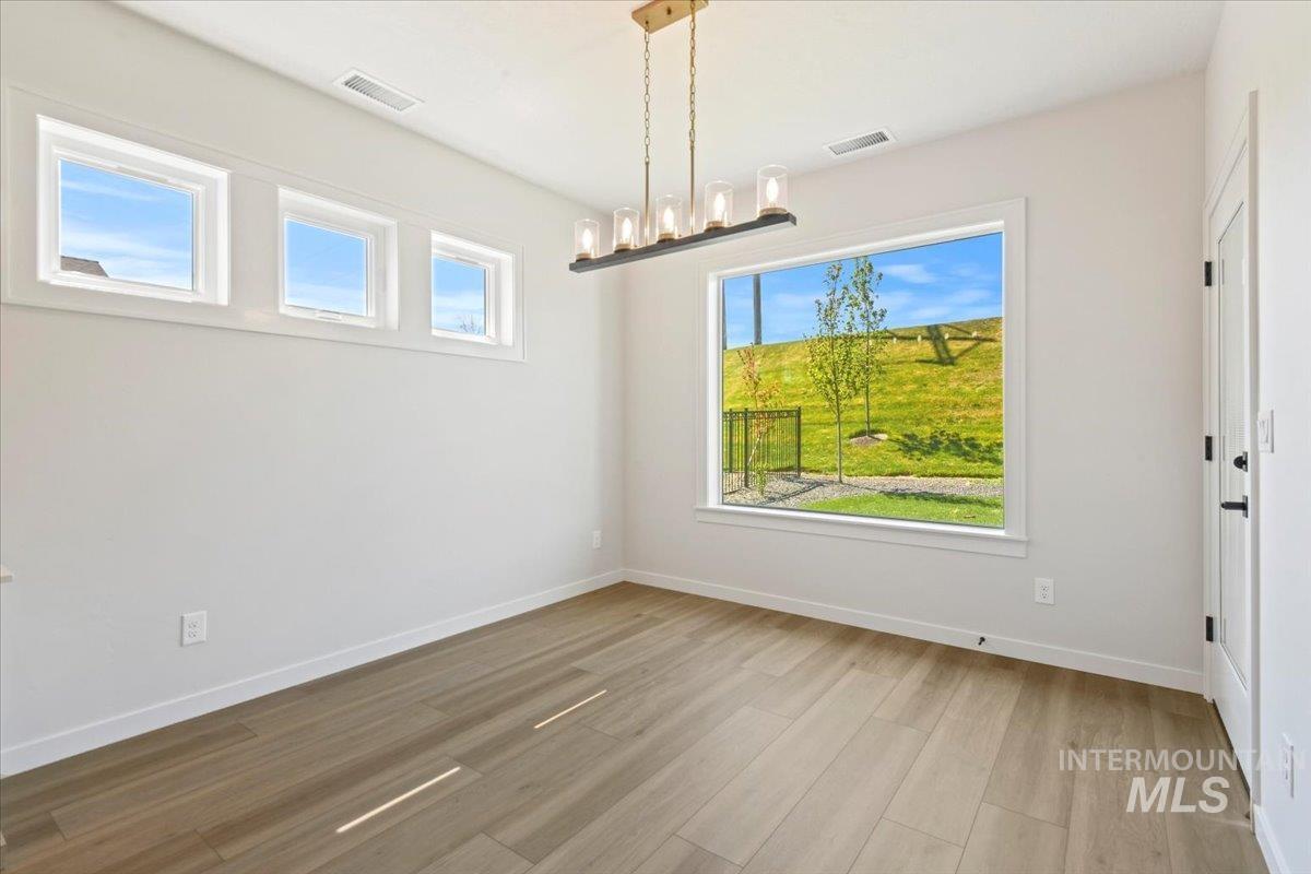 1379 W Ultar Dr, Nampa, Idaho 83686, 3 Bedrooms, 2 Bathrooms, Residential For Sale, Price $573,900, 98946313