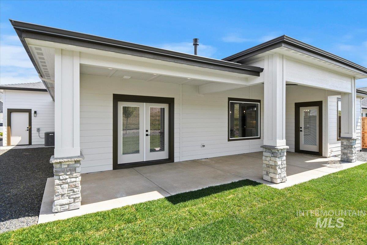 1379 W Ultar Dr, Nampa, Idaho 83686, 3 Bedrooms, 2 Bathrooms, Residential For Sale, Price $573,900, 98946313