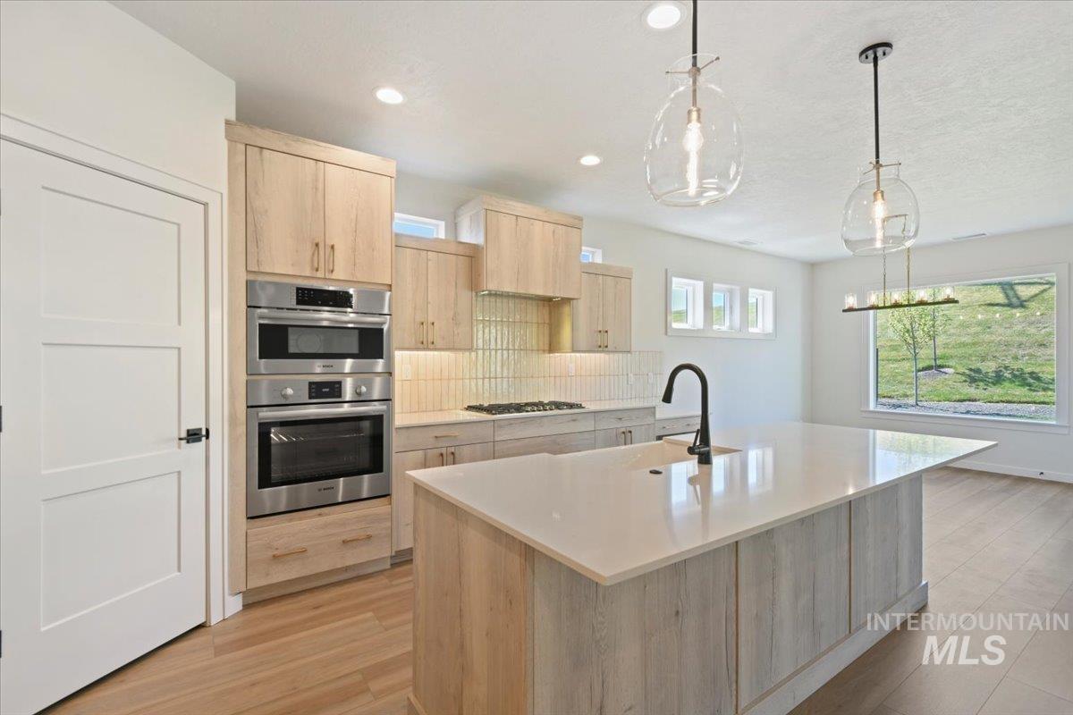 1379 W Ultar Dr, Nampa, Idaho 83686, 3 Bedrooms, 2 Bathrooms, Residential For Sale, Price $573,900, 98946313