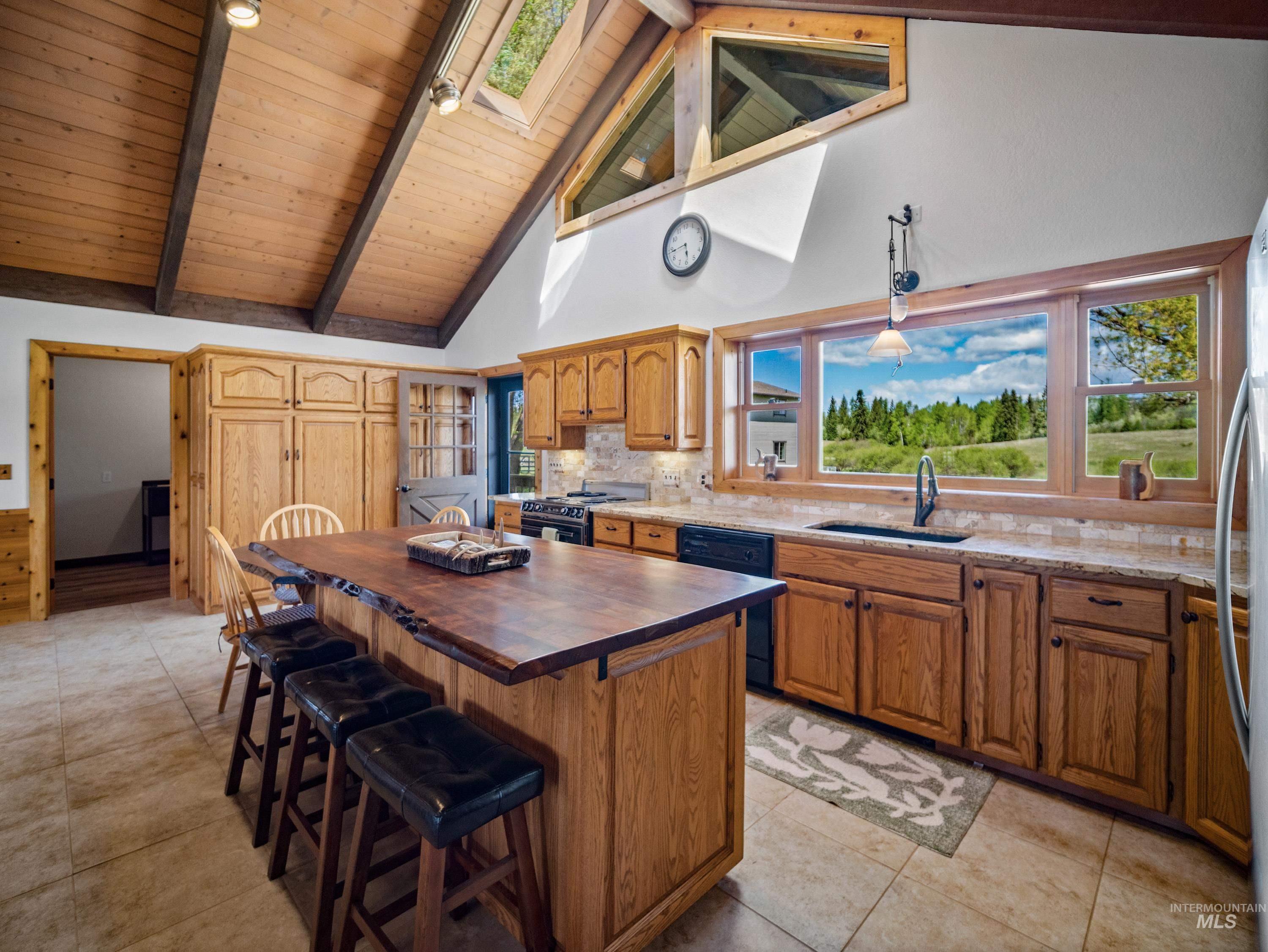 56922 S Hwy 97, St. Maries, Idaho 83861, 2 Bedrooms, 2 Bathrooms, Farm & Ranch For Sale, Price $2,490,000, 98946368
