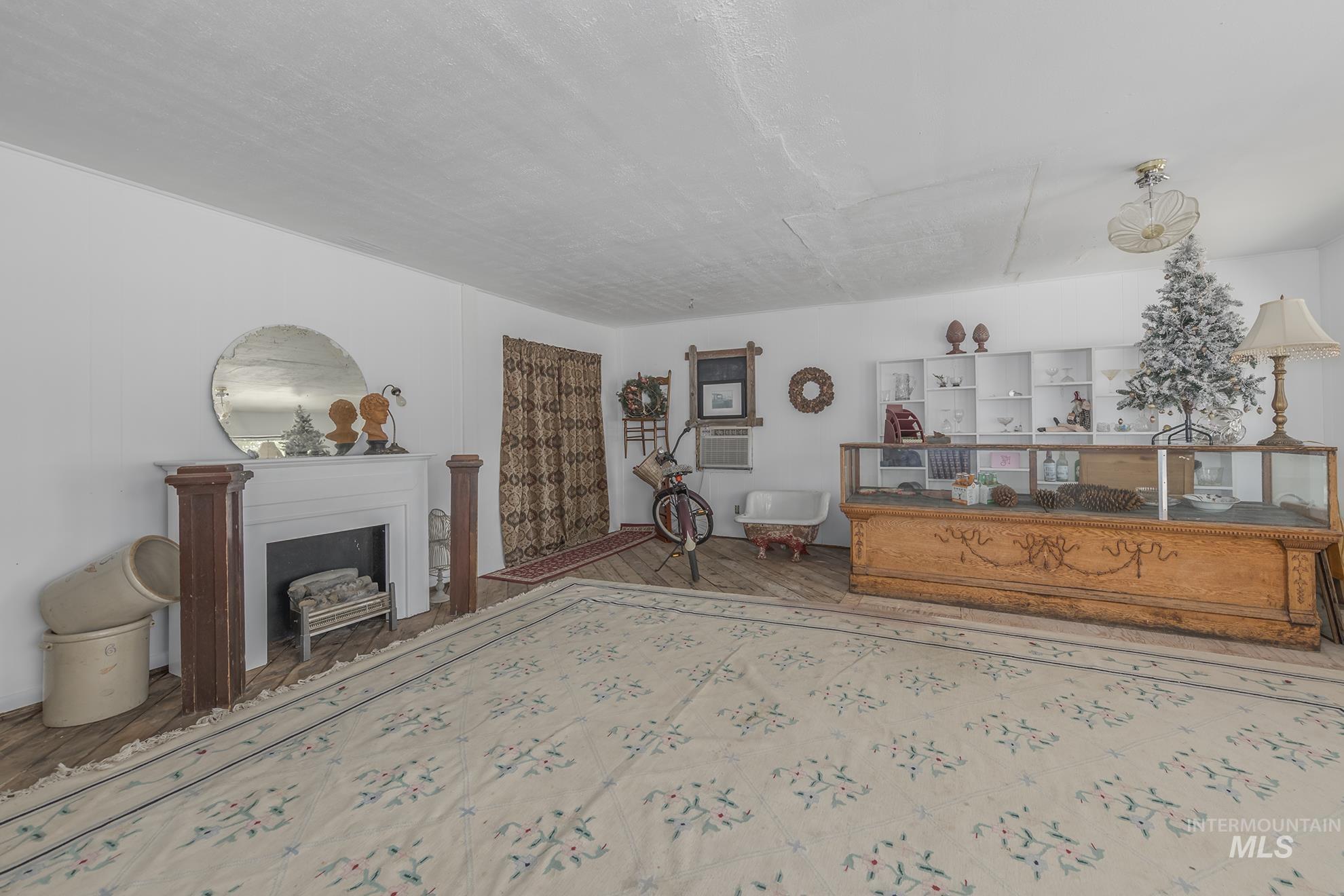 303 Illinois Ave, Council, Idaho 83612, 2 Bedrooms, 2 Bathrooms, Residential For Sale, Price $289,000,MLS 98946515