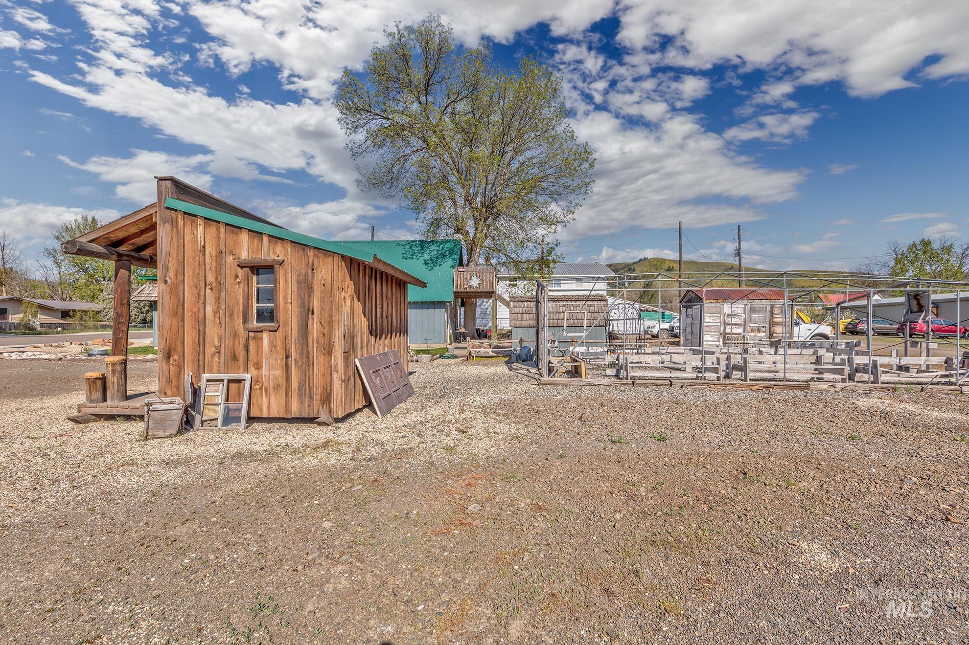 303 Illinois Ave, Council, Idaho 83612, 2 Bedrooms, 2 Bathrooms, Residential For Sale, Price $289,000,MLS 98946515