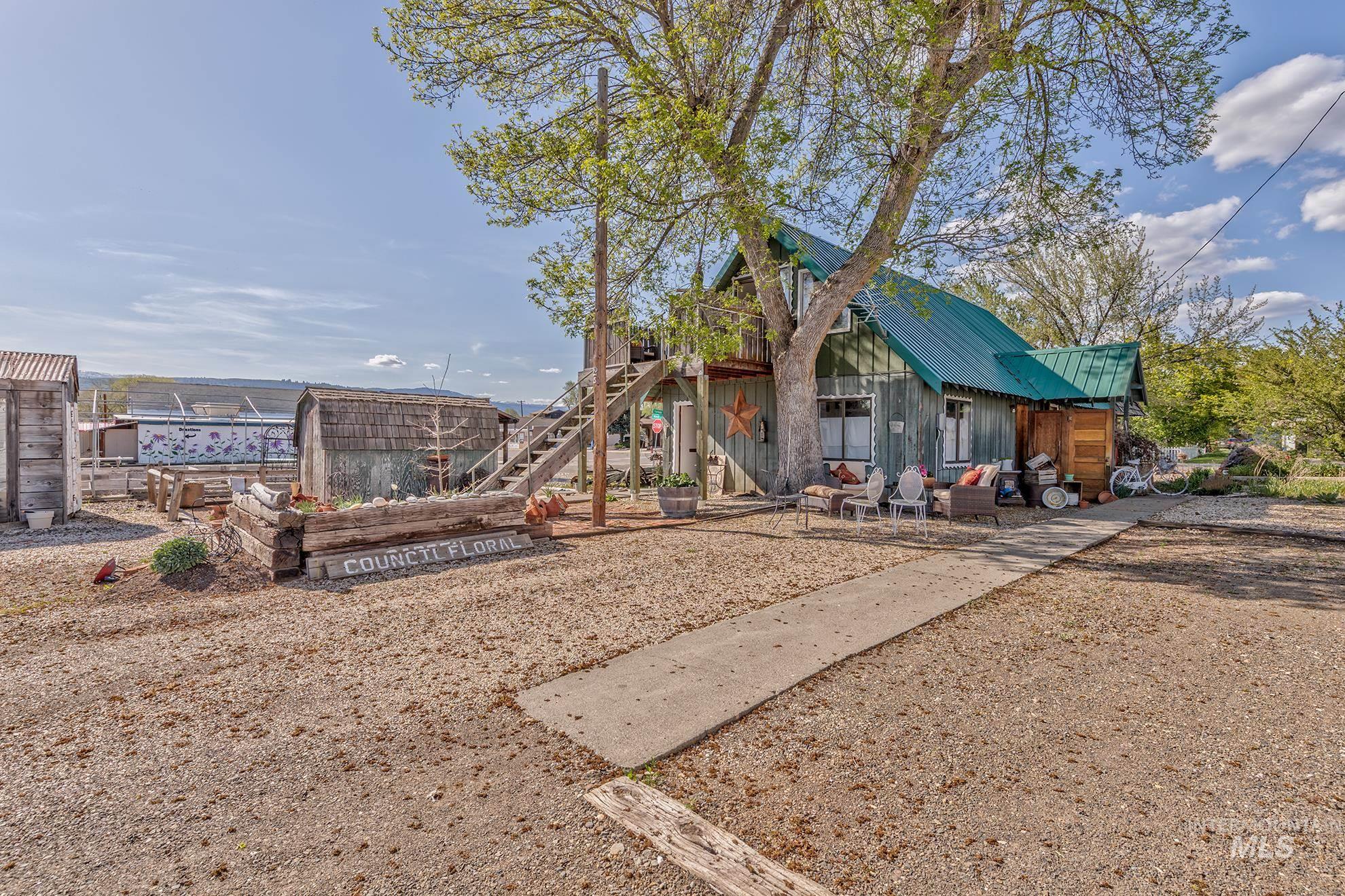 303 Illinois Ave, Council, Idaho 83612, 2 Bedrooms, 2 Bathrooms, Residential For Sale, Price $289,000,MLS 98946515