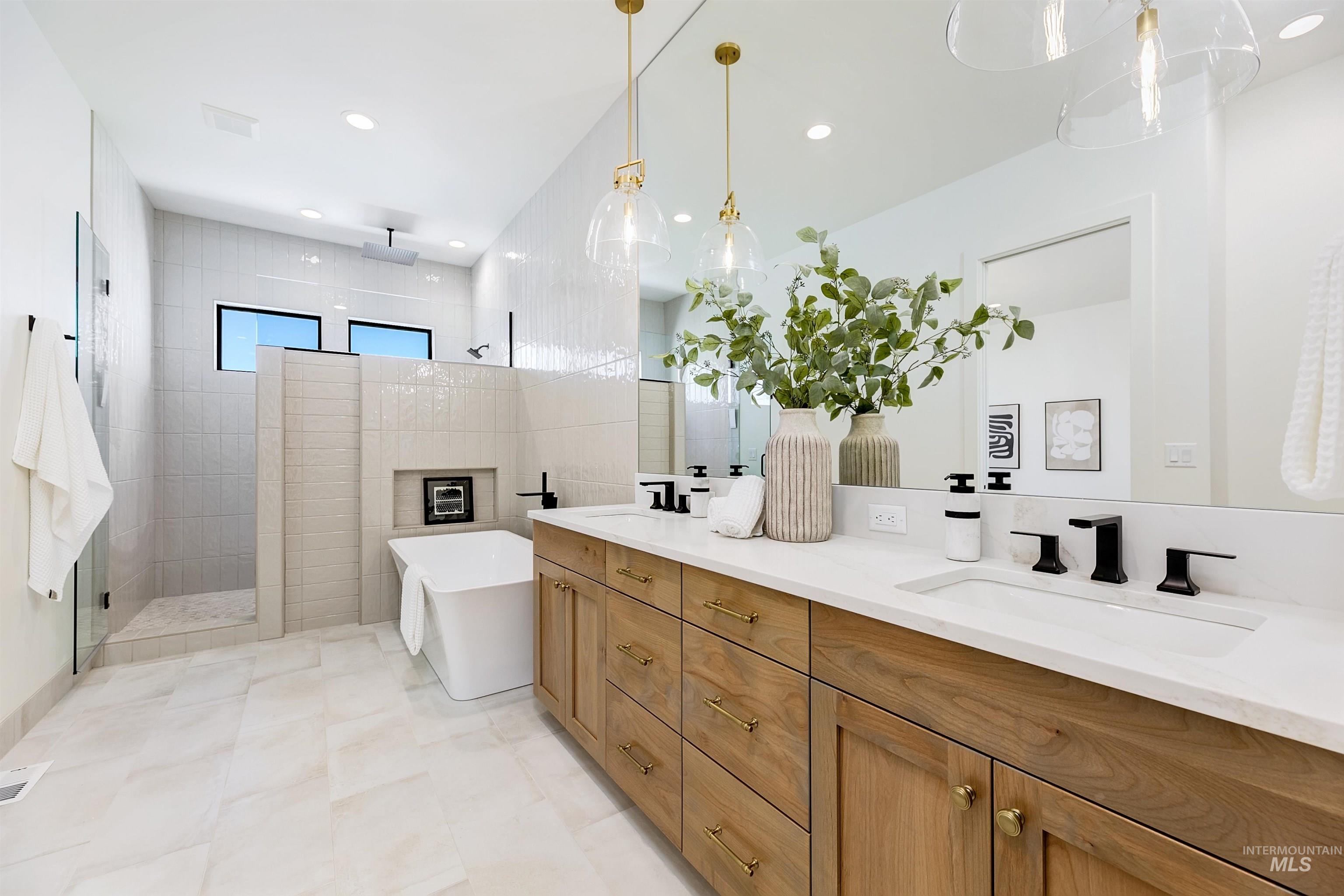 482 Century Ave, Middleton, Idaho 83644, 3 Bedrooms, 4.5 Bathrooms, Residential For Sale, Price $1,299,900,MLS 98946540